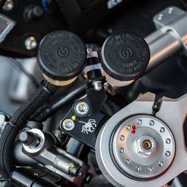 ブレーキ/クラッチの補助タンクホルダーキット WorldSSP Feel Racing Ducati Panigale V2 955 (20-24) FR.08.KIT 