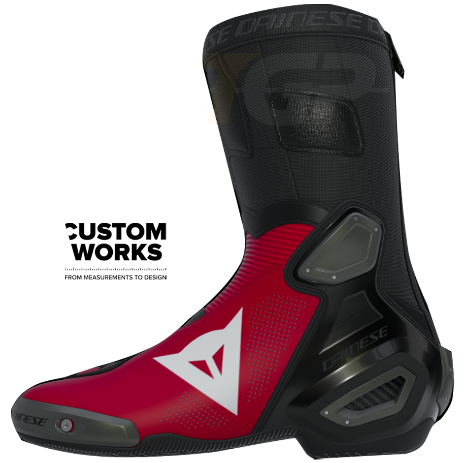 Dainese Axial 2 Air レーシング＆ストリート モーターサイクルブーツ Nicolò Bulega Replica 2026 | メンズ | Dainese レッド / ホワイト | Custom Works 