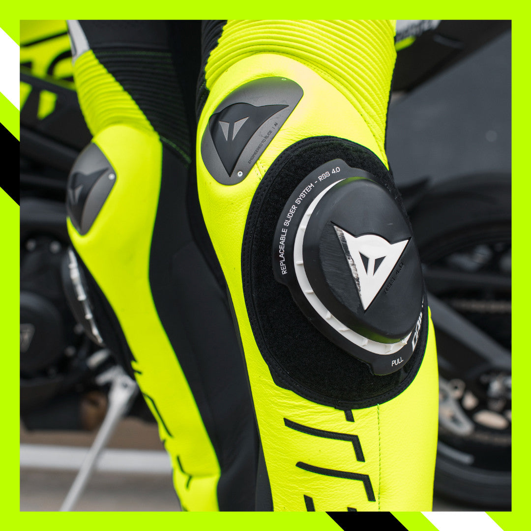 Dainese Audax D-ZIP Einteiler Lederkombi – Perforierter Rennanzug | Herren | Schwarz/Neon Gelb