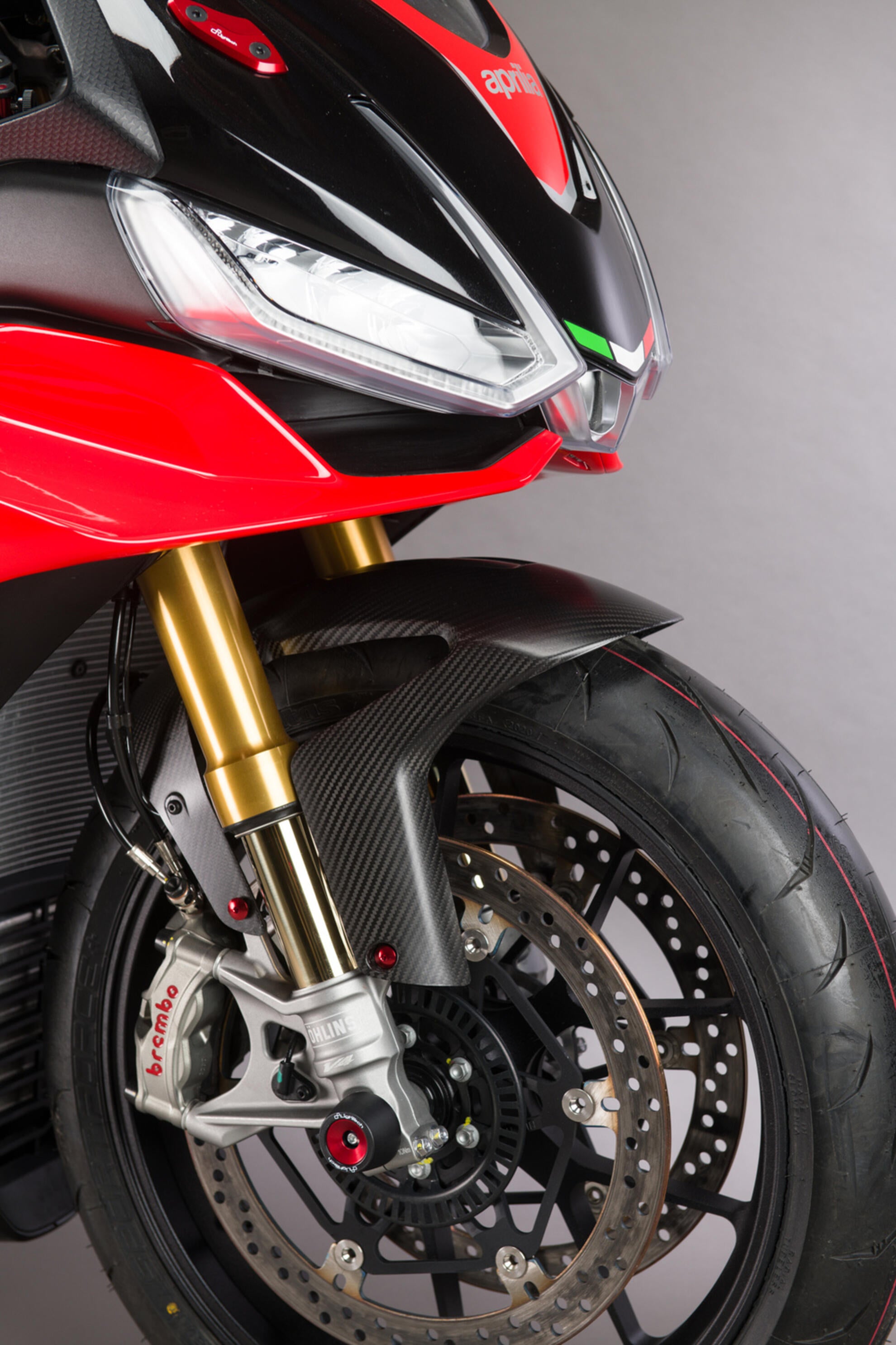 フロントフェンダー カーボン LighTech Aprilia RSV4/RR/1100 Factory (21-25) CARA0610 