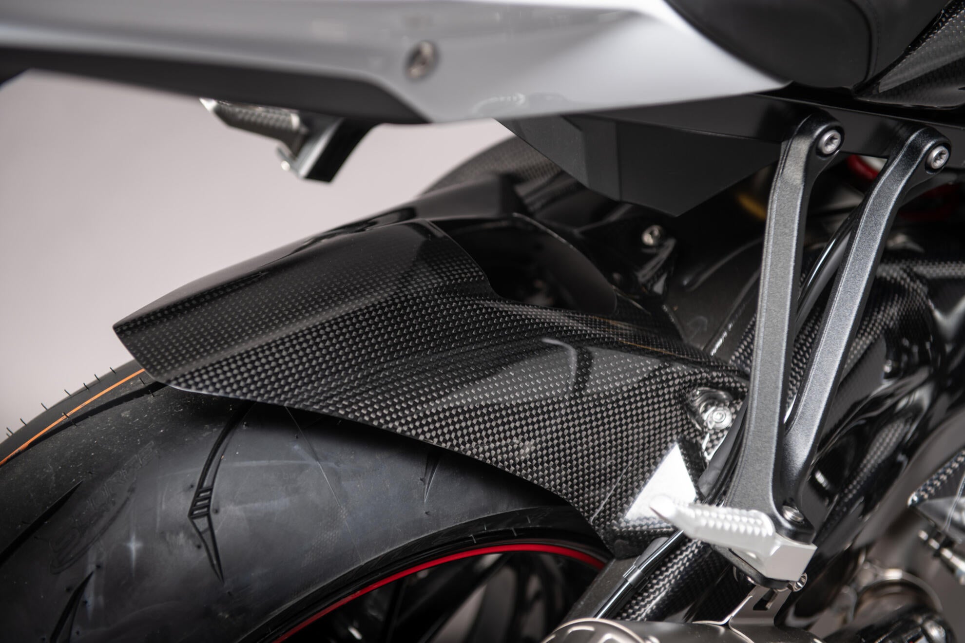 カーボン製リアフェンダー LighTech BMW S1000RR K46 (09-18) CARB1020 