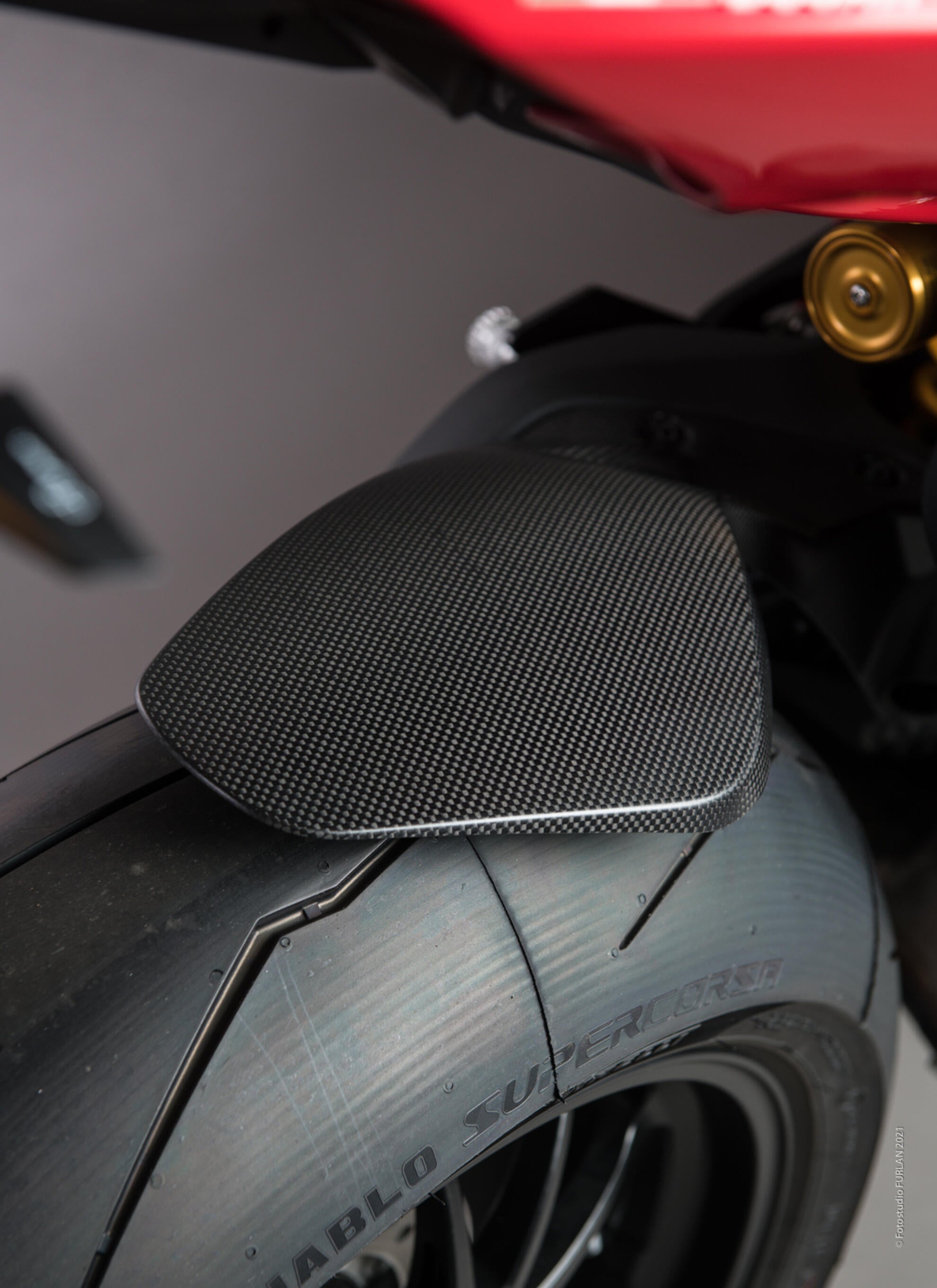 カーボンリアフェンダー LighTech Ducati Panigale V4/S/R (18-24) CARD0820 
