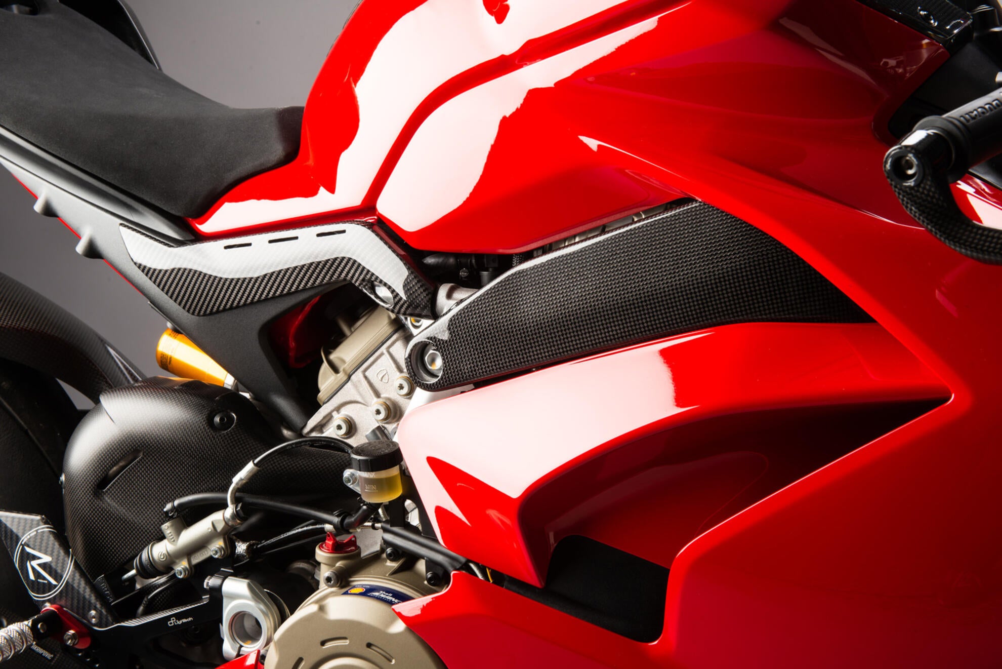 カーボン製リアフレームカバー LighTech Ducati Panigale V4/S/R (18-24) CARD0880 