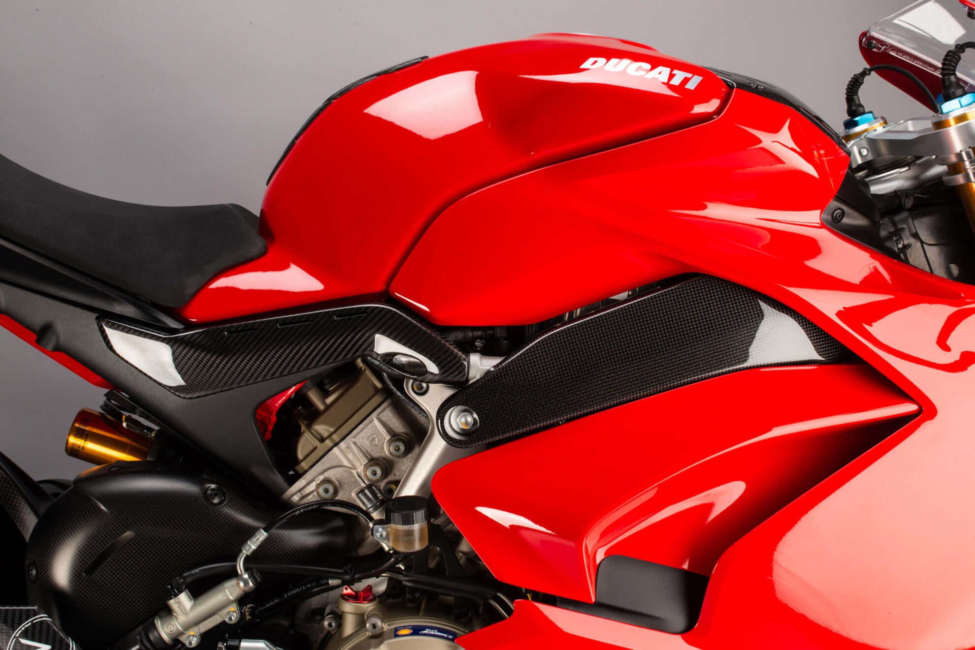 カーボン製リアフレームカバー LighTech Ducati Panigale V4/S/R (18-24) CARD0880 