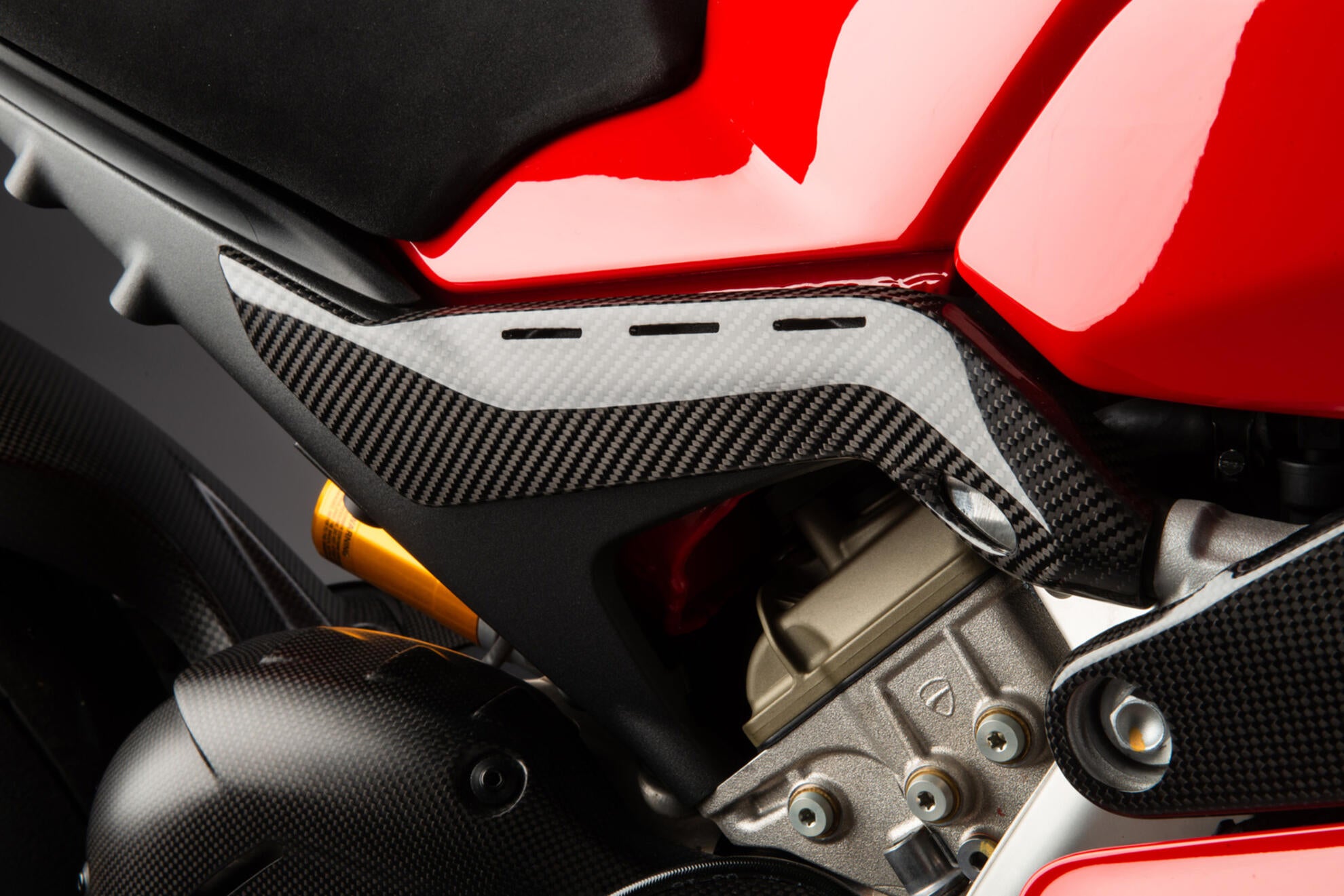 カーボン製リアフレームカバー LighTech Ducati Panigale V4/S/R (18-24) CARD0880 