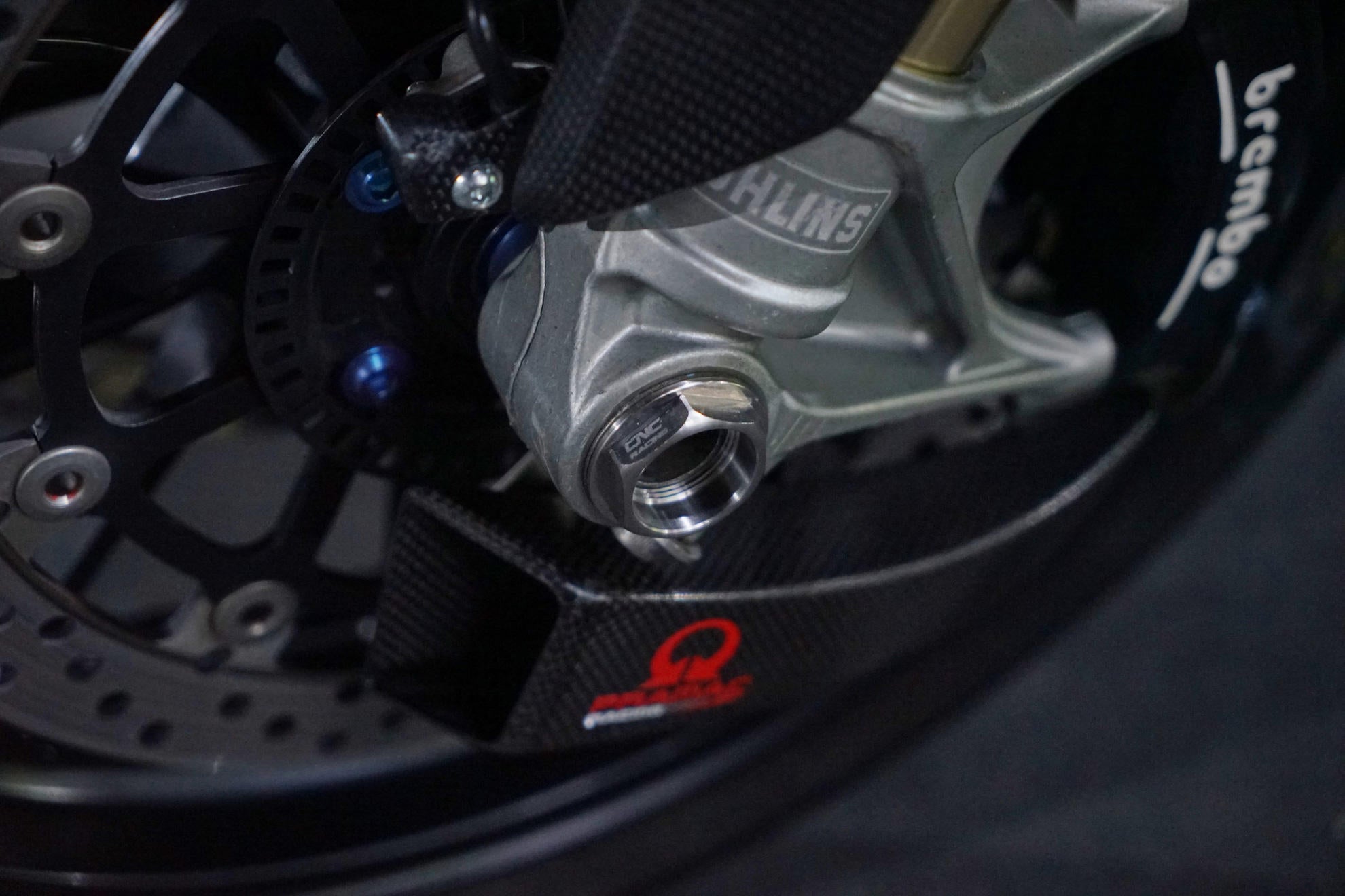 チタンナット フロントホイールアクスル CNCレーシング ドゥカティ パニガーレ V4/S (2025) DA396X 