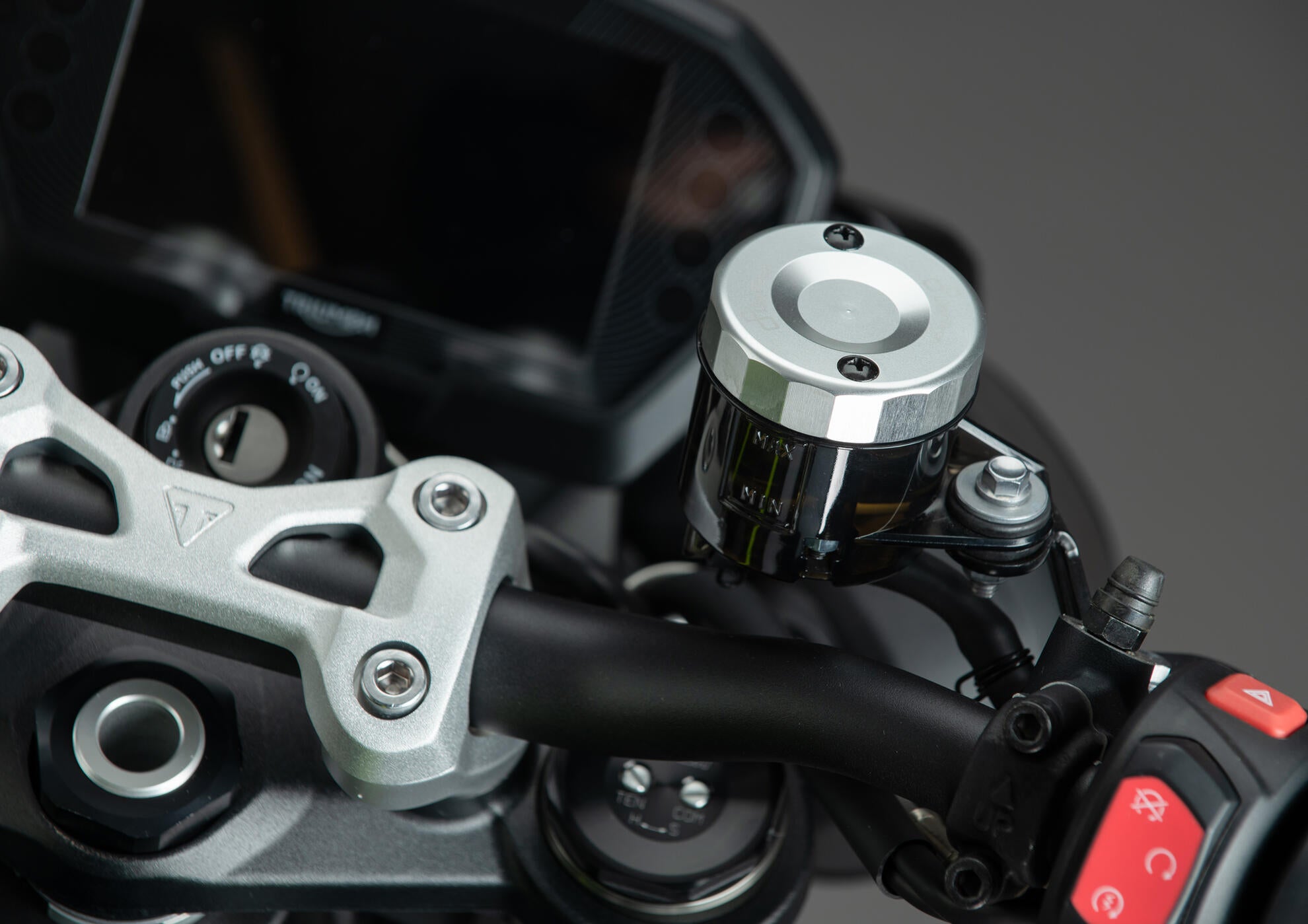 LighTech デュカティ パニガーレ 1199/S/R (12-17) 用 フロント リザーバー キャップ FBC04 