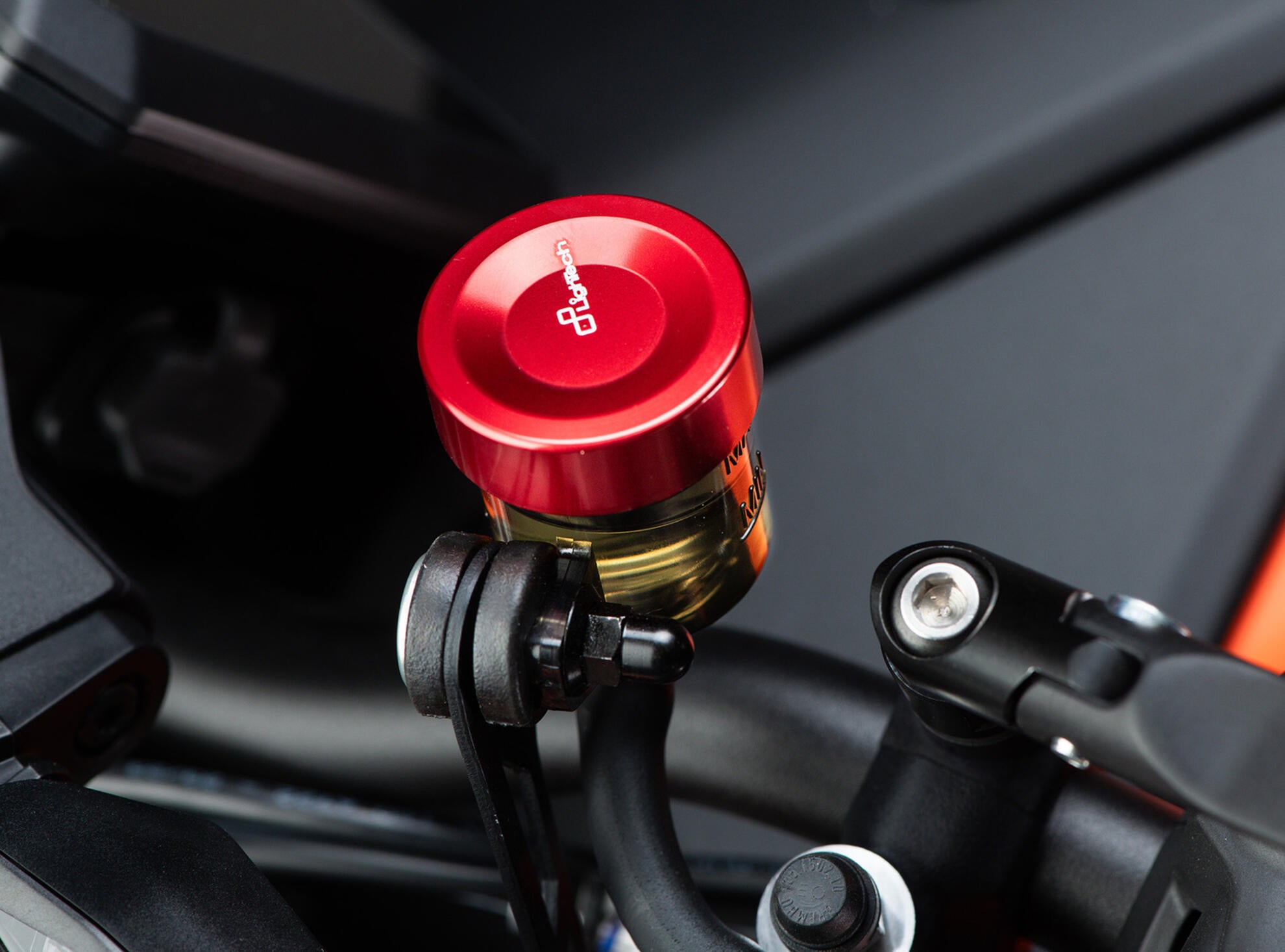 LighTech デュカティ パニガーレ V4/S/R (20-24) 用リアキャップ FBC27 