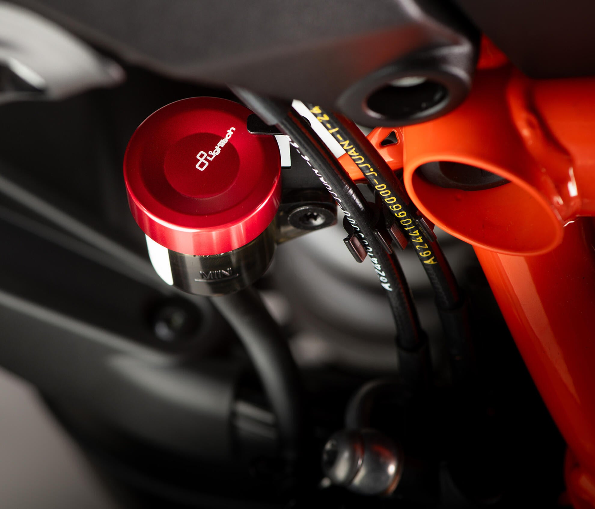 LighTech デュカティ パニガーレ V4/S/R (20-24) 用リアキャップ FBC27 