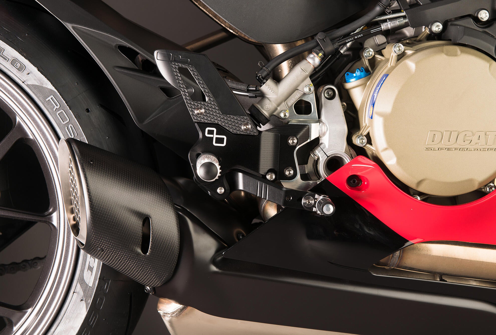 トラック用フットコントロール LighTech リバースシフター Ducati Panigale 1199/S/R (12-17) FTRDU014 