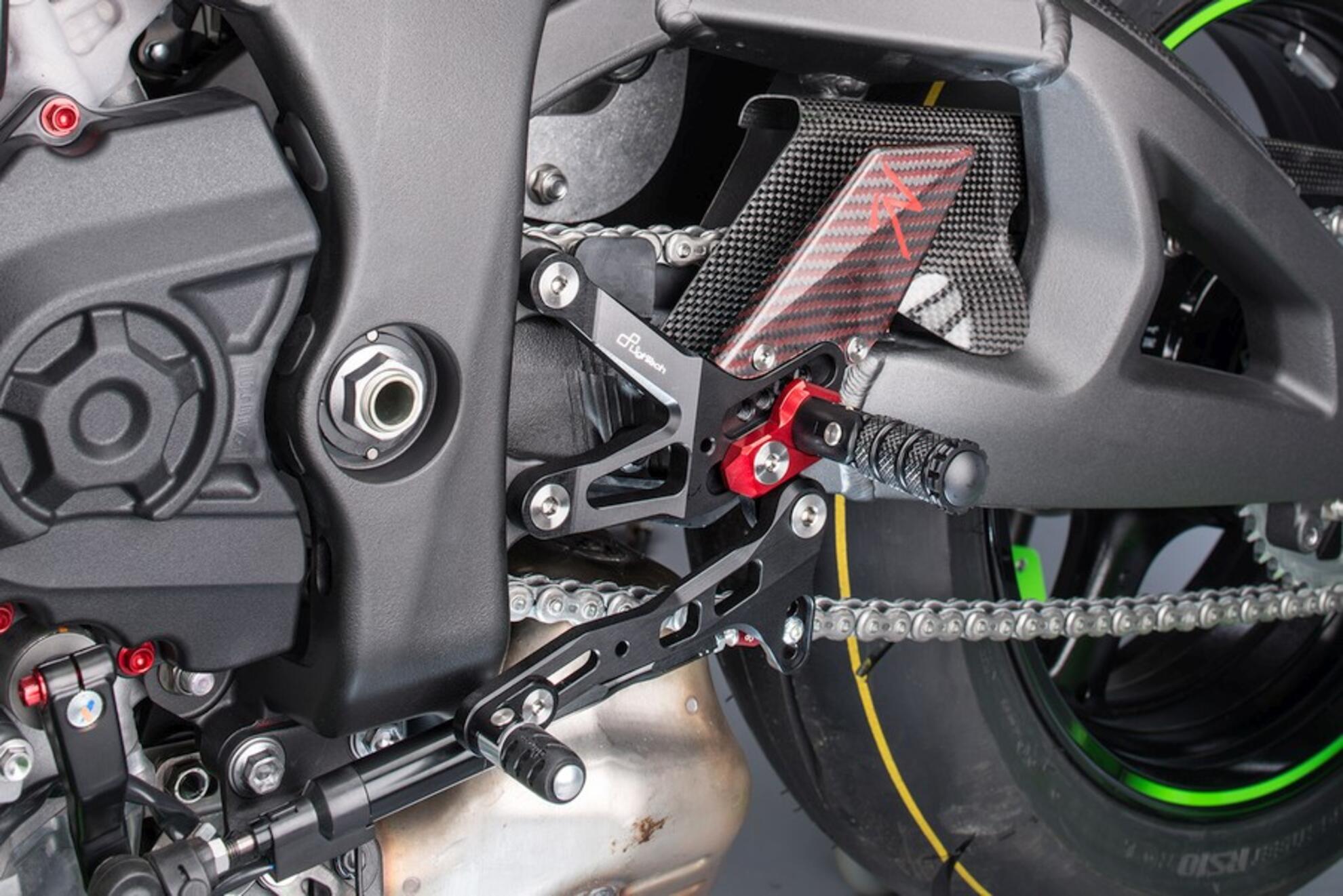 フットレストシステム R LighTech Kawasaki ZX-10 R/RR (16-20) FTRKA006R 