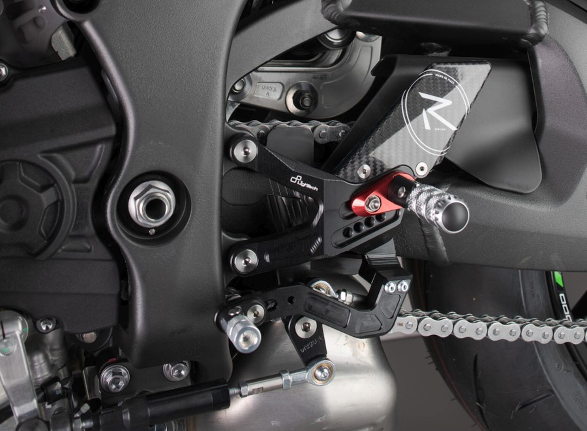 フロントブレーキシステム R LighTech Kawasaki ZX-10 R/RR (21-25) FTRKA011R 