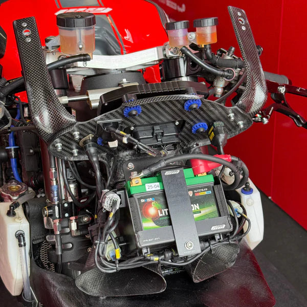 カーボン製インストゥルメントホルダー + エアダクト Feel Racing Ducati Panigale V2 955 (20-24) FR.495.112.C 