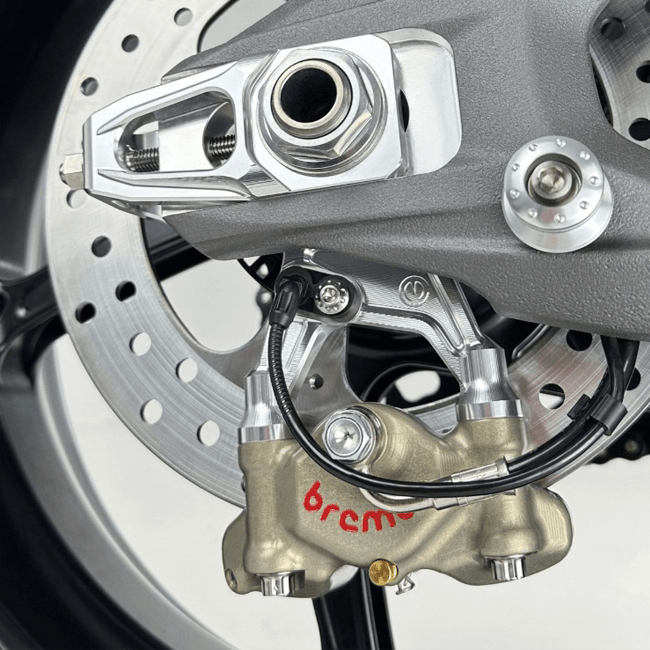 チェーンテンショナーキット、ブレーキキャリパーハルダー、およびBrembo P2-30 69.5 mm XA6H530 Motocorse Ducati Panigale V4/S (2025) 