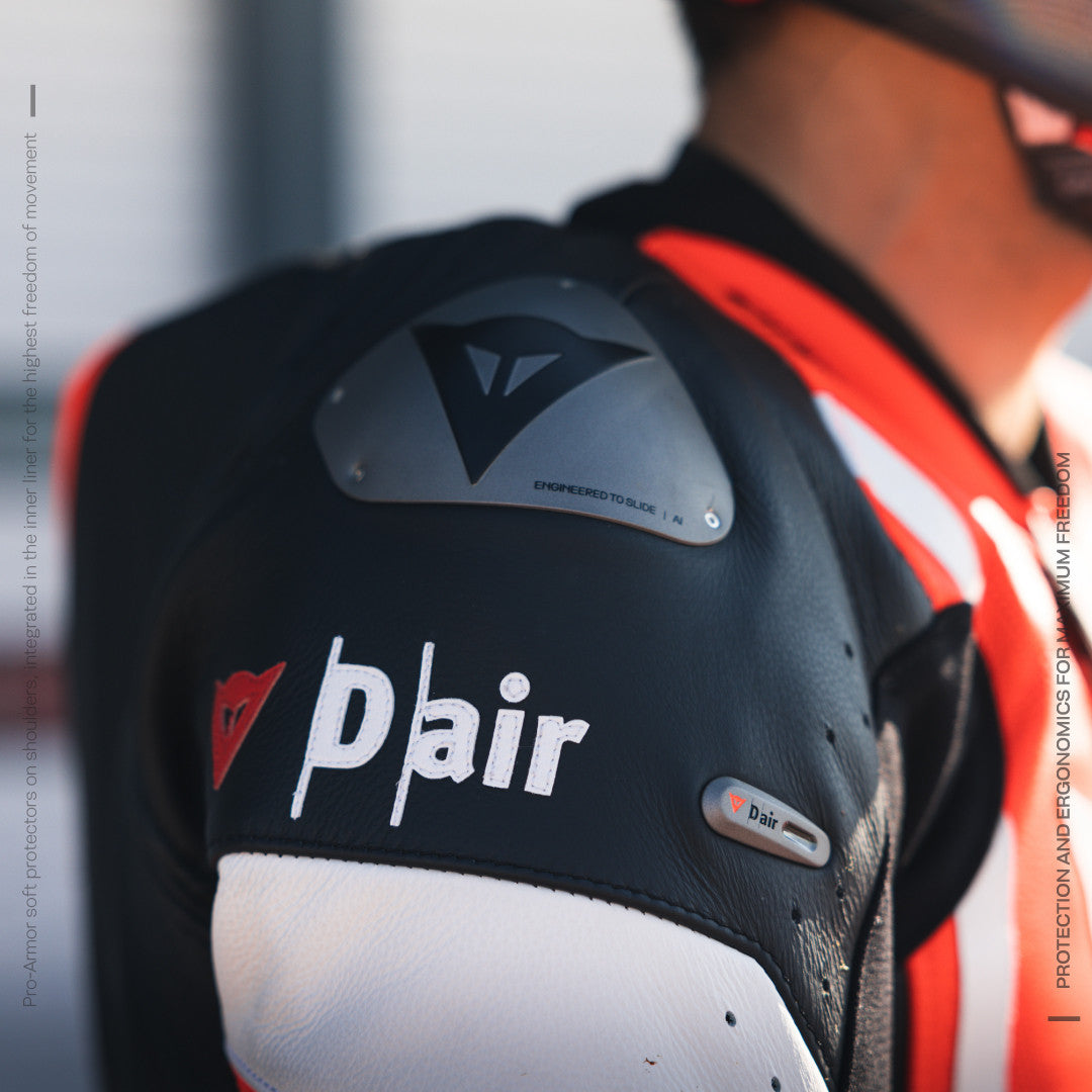 ダイネーゼ ミサノ 3 D-AIR® ワンピース レザー スーツ – パフォレーションエアバッグ レーシングスーツ | メンズ | レッド 