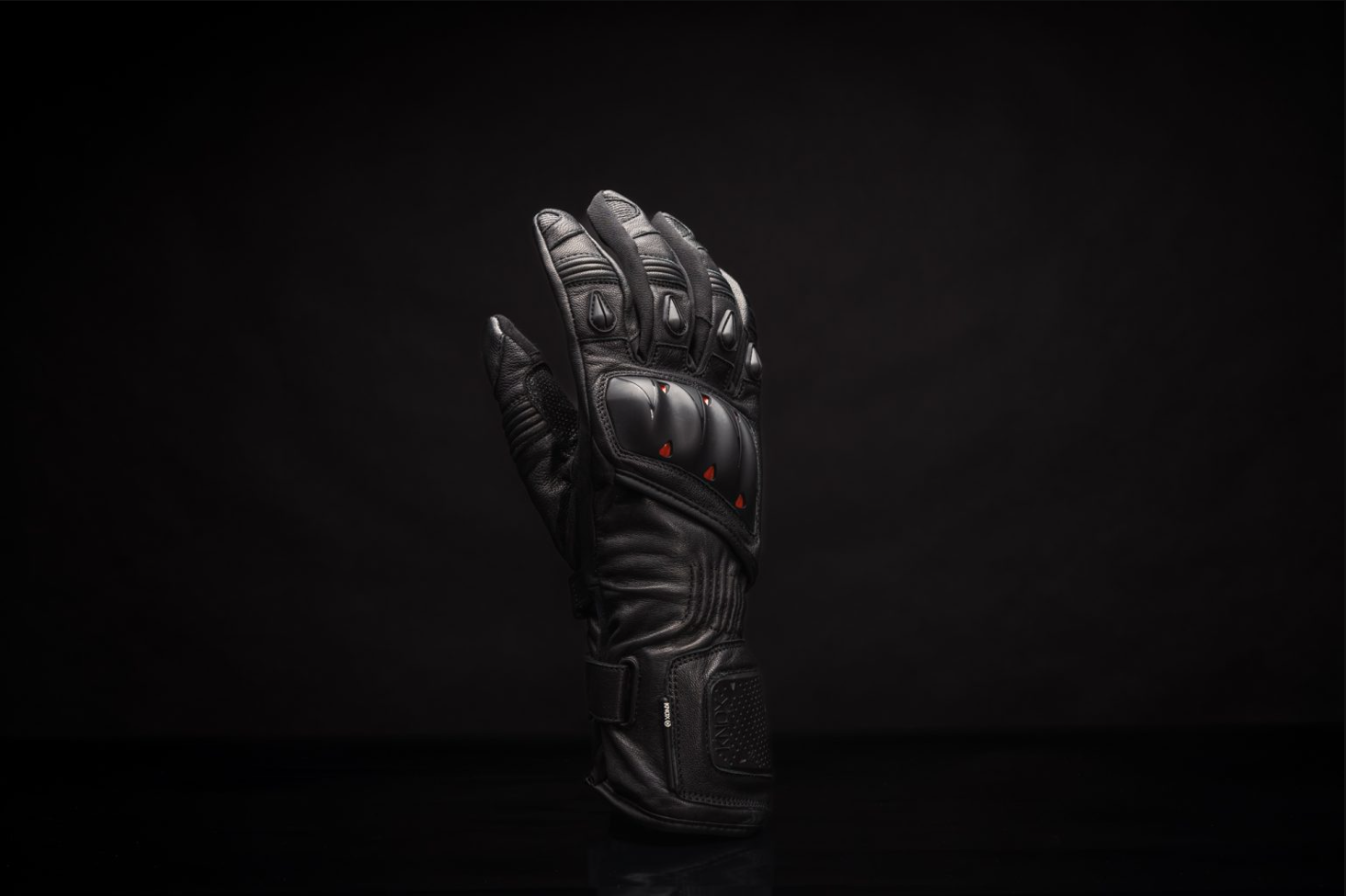 Knox Oulton MK2 スポーツ レザ—グローブ | メンズ | ブラック／レッド | 1011352110030 