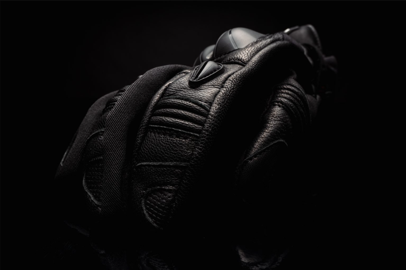 Knox Oulton MK2 スポーツ レザ—グローブ | メンズ | ブラック／レッド | 1011352110030 