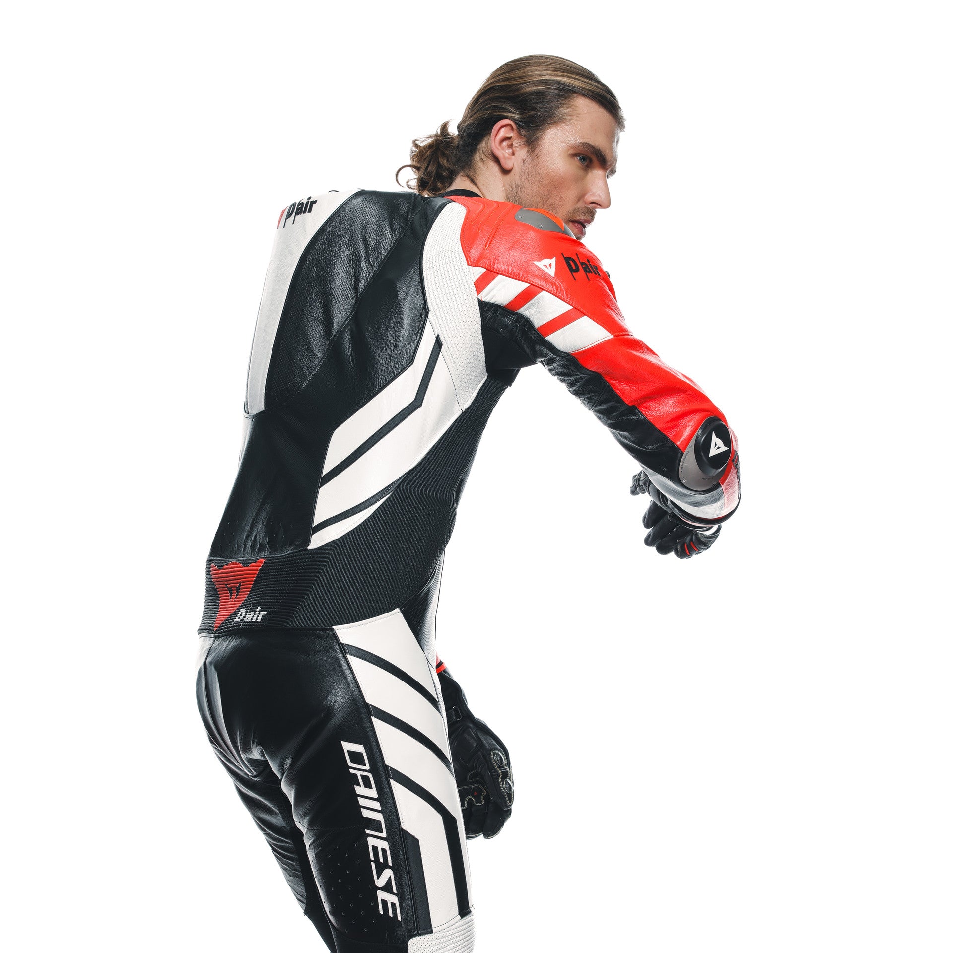 Dainese Mugello 3 D-AIR® Einteiler Lederkombi – Perforierter Airbag Rennanzug | Herren | Schwarz/Rot