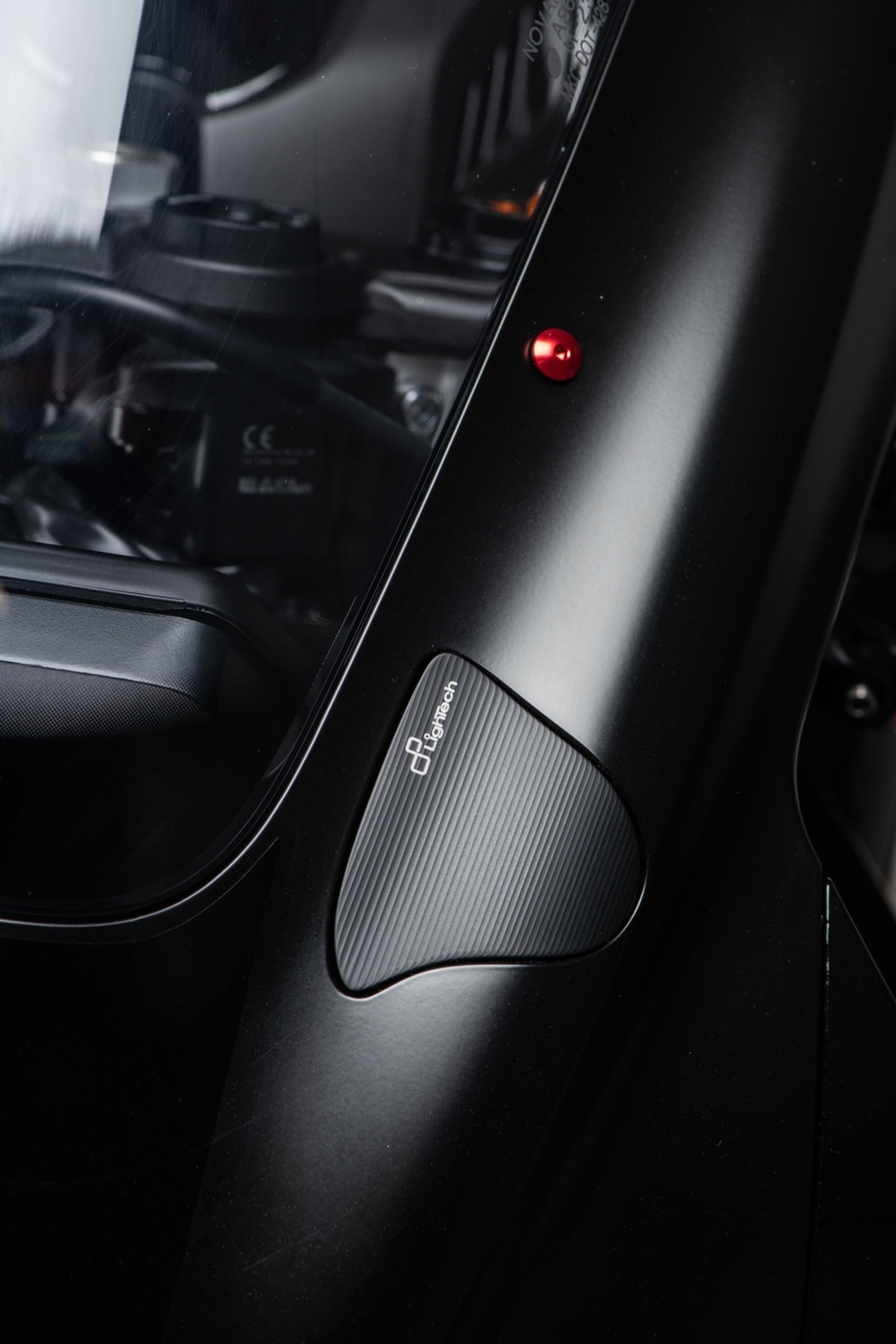 LighTech製ミラーカバー Yamaha YZF-R1/M RN65 (20-25) SPE124 