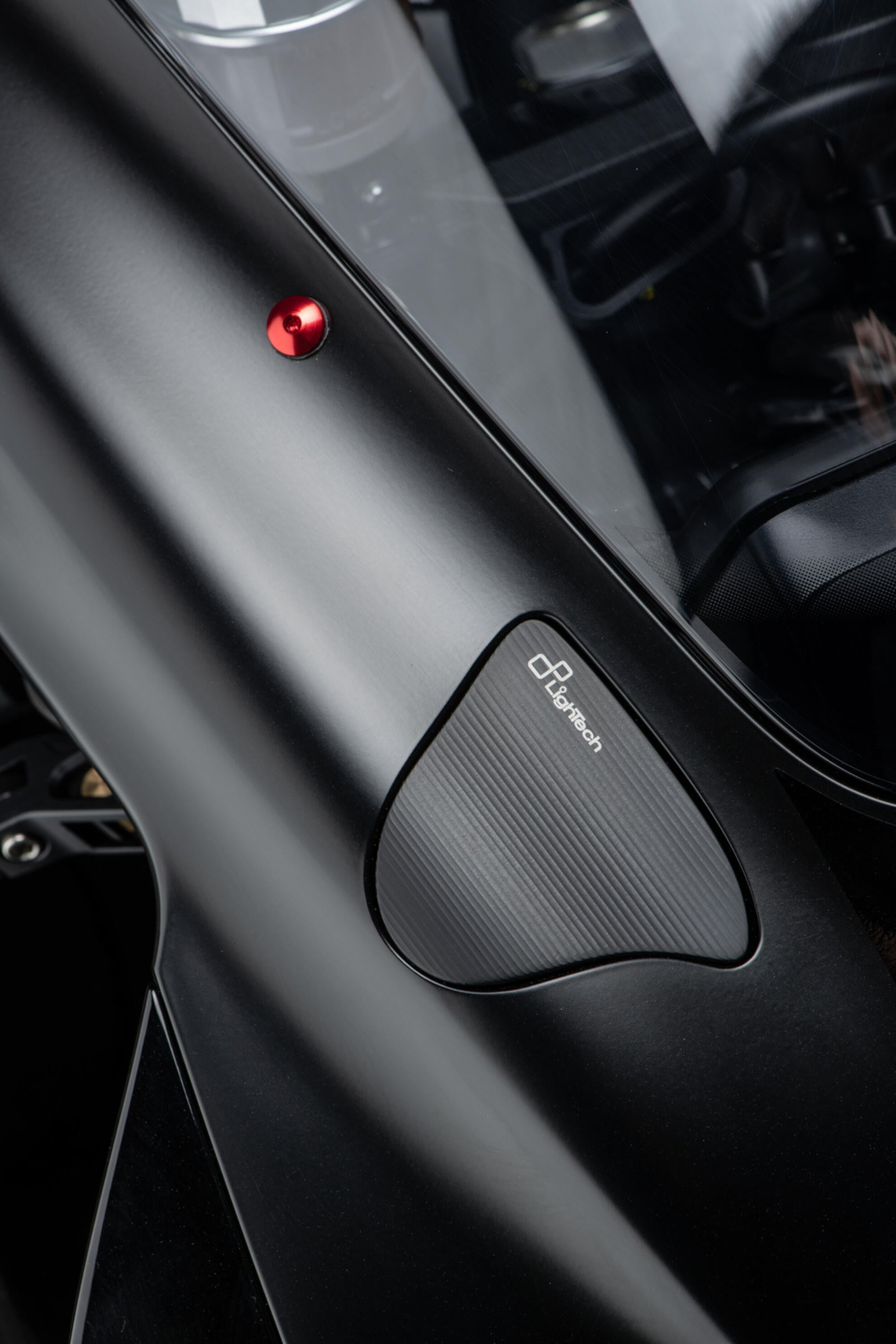 LighTech製ミラーカバー Yamaha YZF-R1/M RN65 (20-25) SPE124 