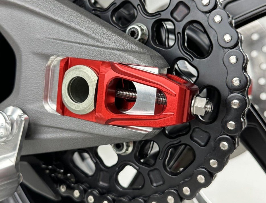 チェーンテンショナーキット、ブレーキキャリパーハルダー、およびBrembo P2-30 69.5 mm XA6H530 Motocorse Ducati Panigale V4/S (2025) 