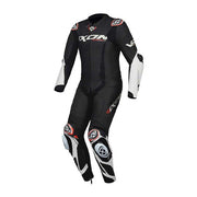 IXON Vortex 3 ワンピース レザースーツ － パンチング加工レーススーツ | メンズ | ブラック／ホワイト 