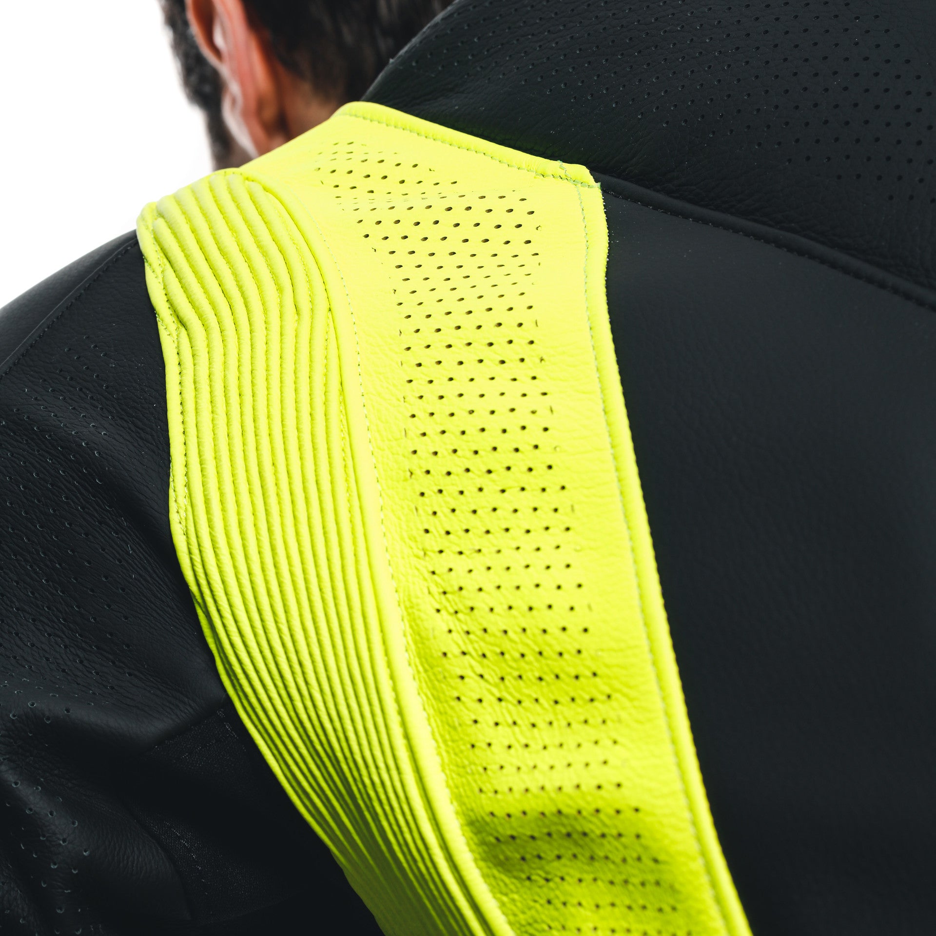 Dainese Audax D-ZIP Einteiler Lederkombi – Perforierter Rennanzug | Herren | Schwarz/Neon Gelb