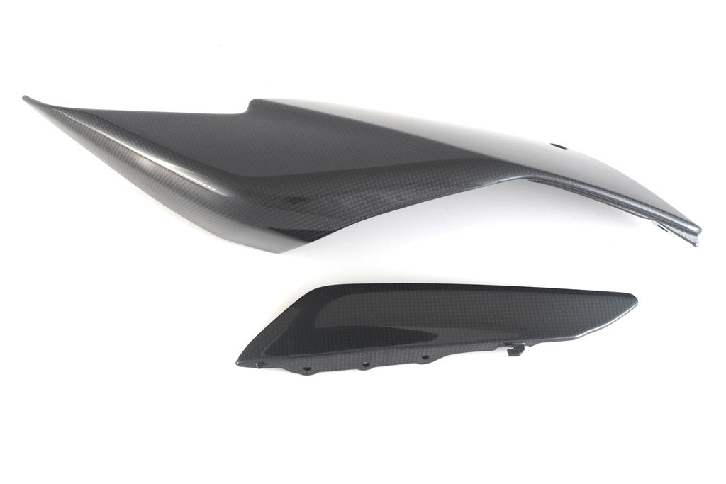 カーボン製フルシックスのデュカティ パニガーレ 1299/S (15-18) 用のリアカウル (2ピース) 左 