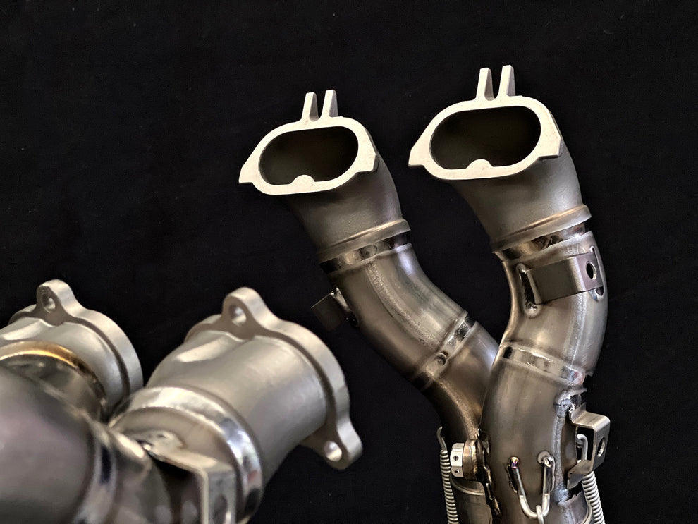 2021-2022DucatiV4SpigotsZoomDJI.jpg