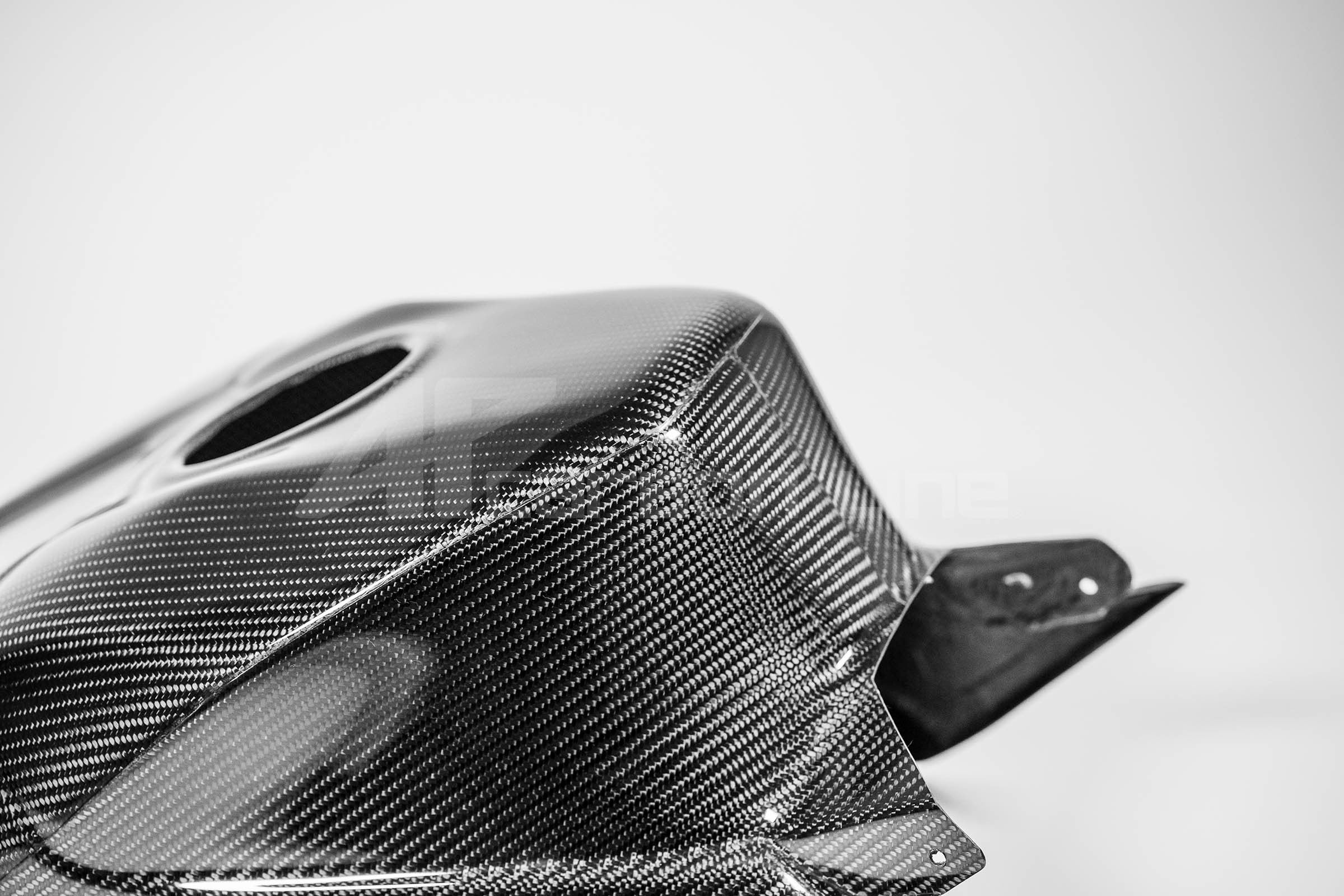 SBKタンクカバー 200g APカーボンライン ホンダ CBR 1000 RR-R SC82 (20-23) 