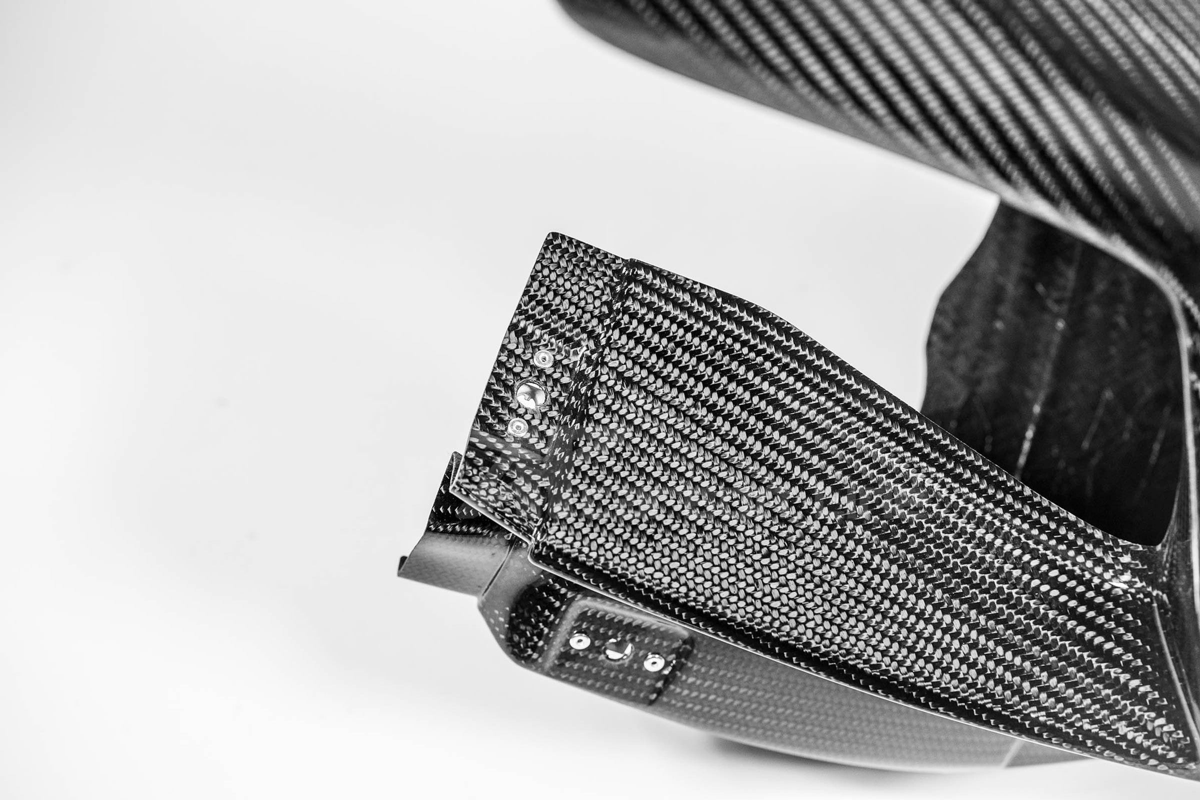 フロントマスク 200g APカーボンライン ヤマハ YZF-R1/M RN65 (20-25) 