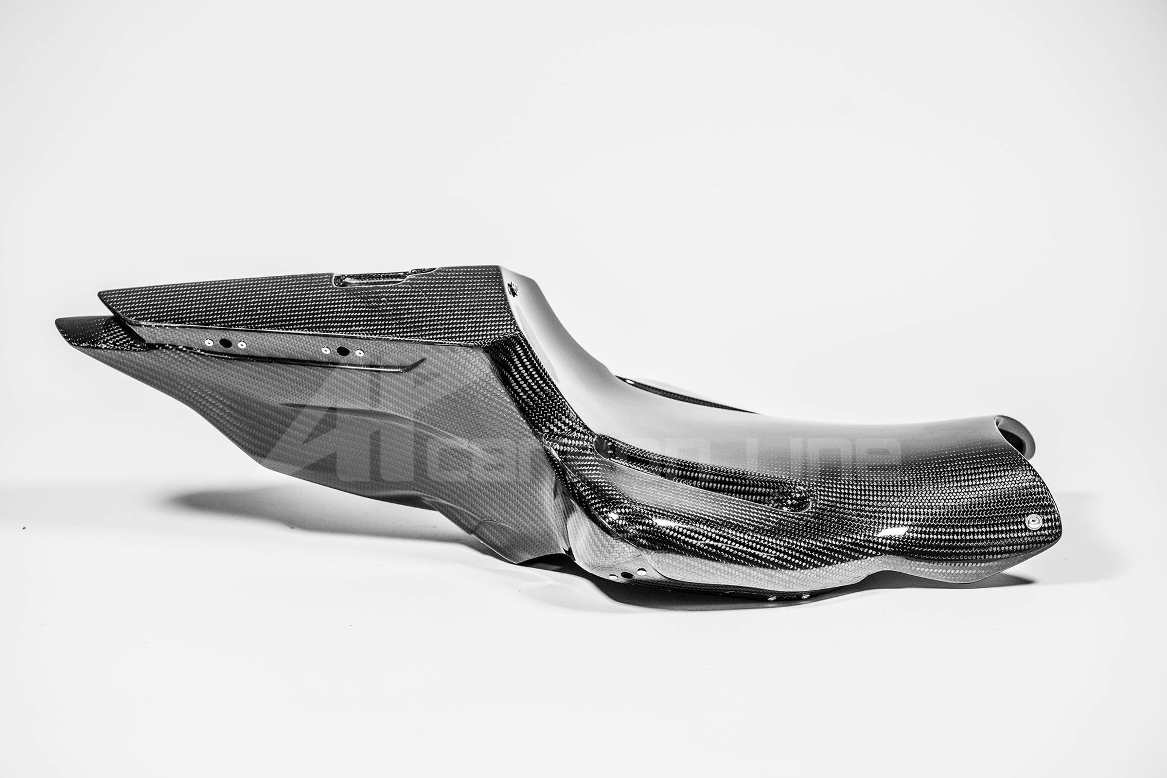 ヤマハ YZF-R1/M RN65 (20-25) 用 200g AP カーボンライン リアカウル 