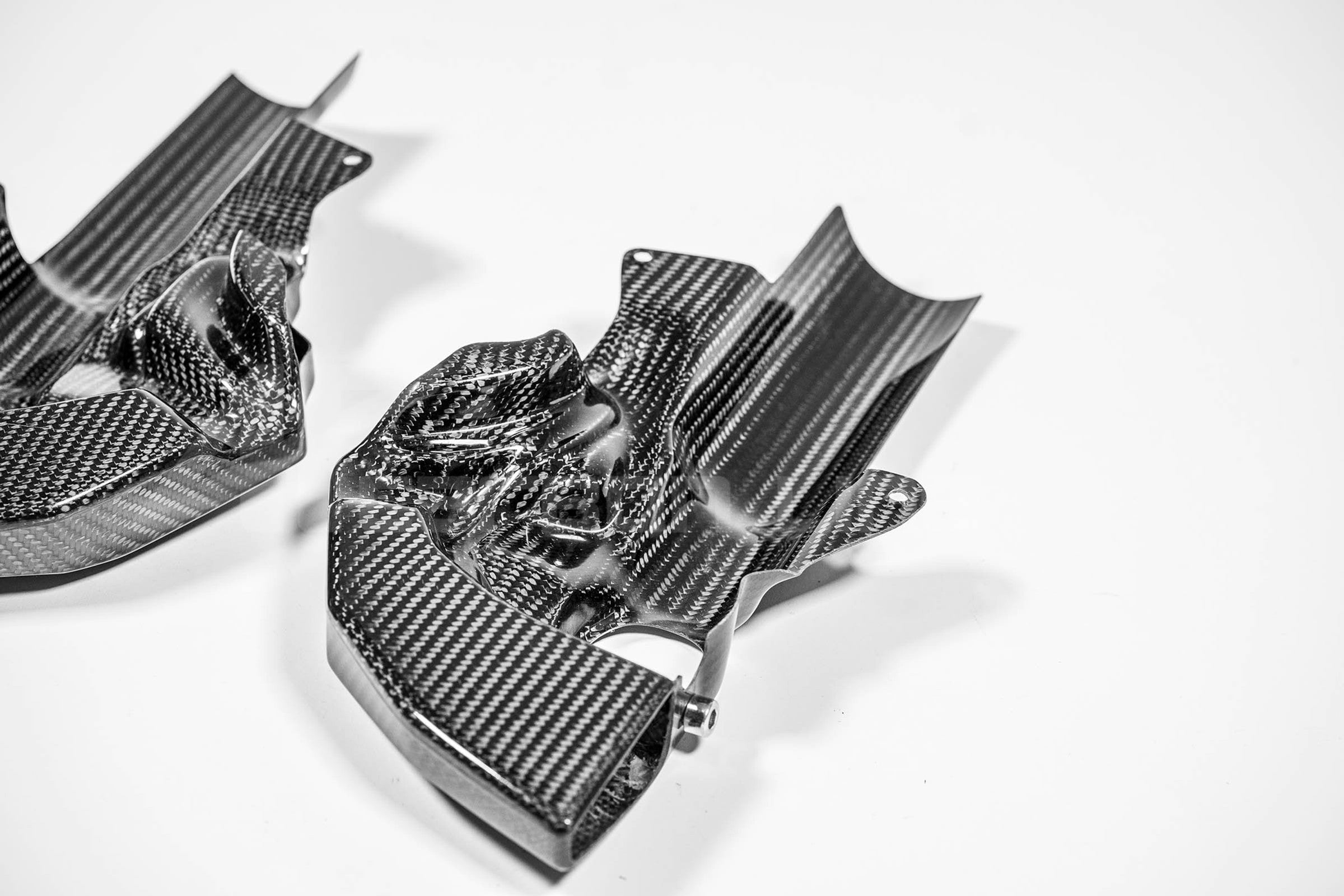 ブレーキキャリパークーリング 200g APカーボンライン ヤマハ YZF-R1 RN65 (20-25) 