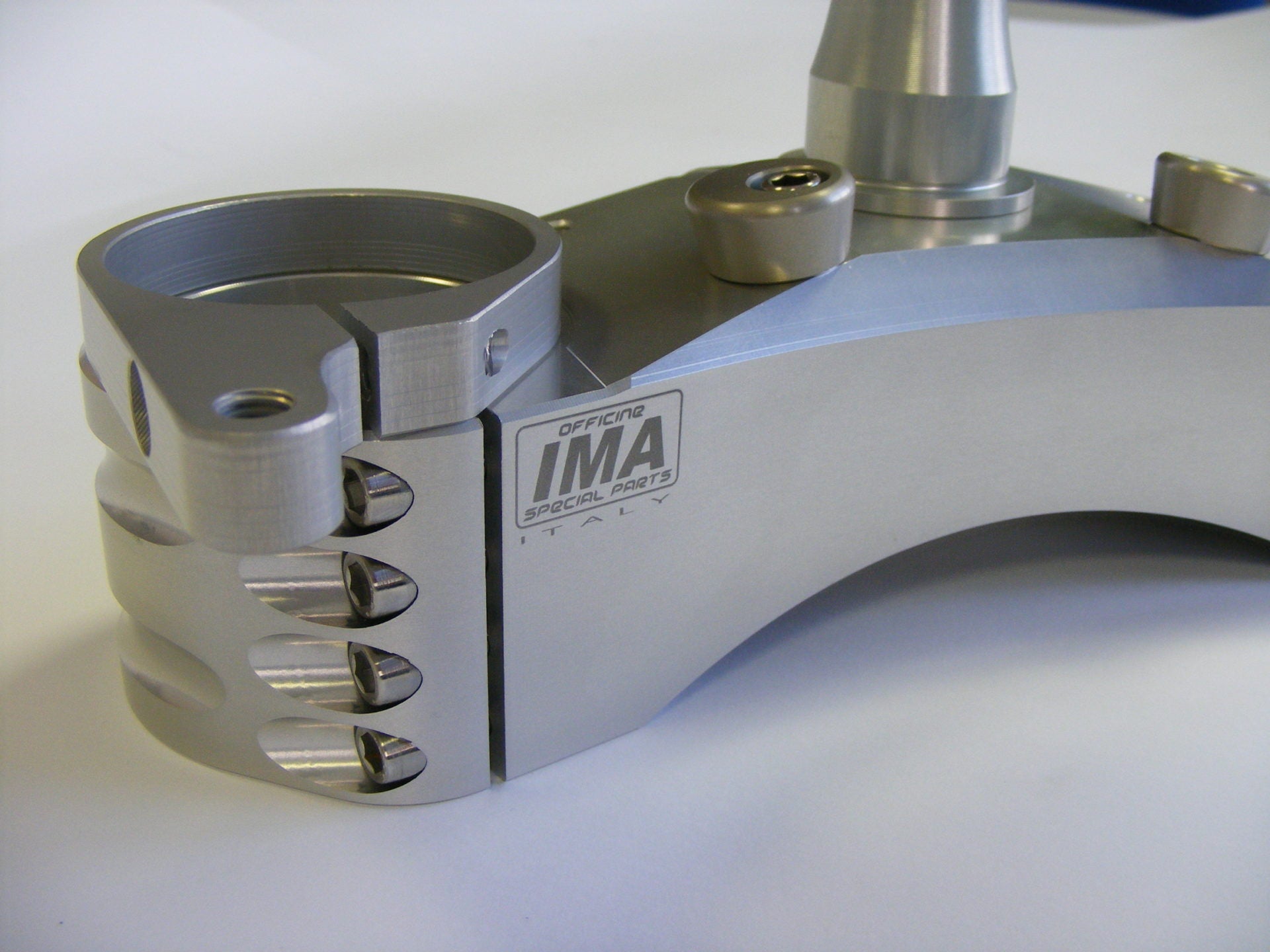 Ima Special Parts レーシングフォークブリッジ Aprilia RSV4/Factory/R (09-14) 