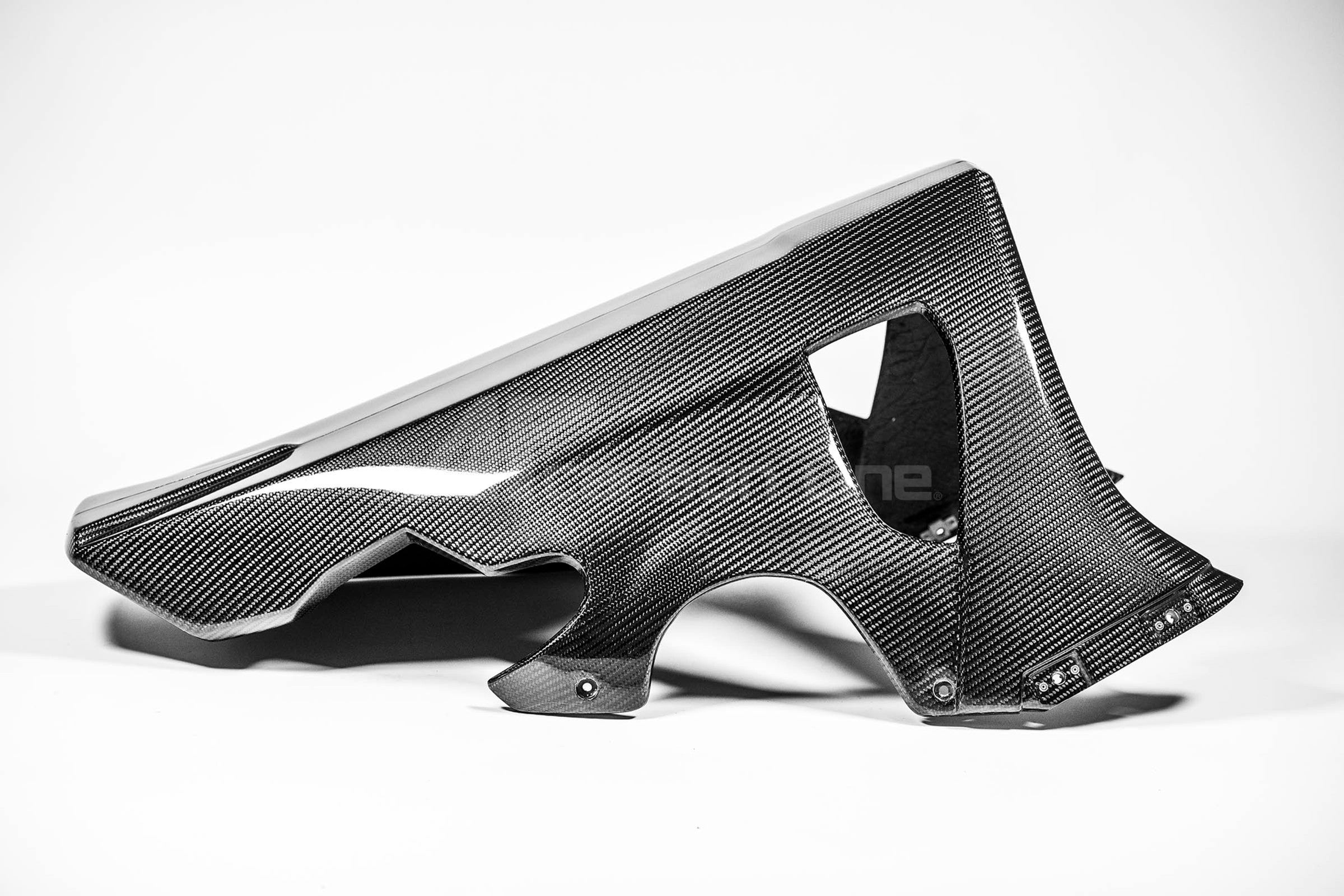 バグスポイラー 200g APカーボンライン ヤマハ YZF-R1/M RN65 (20-25) 