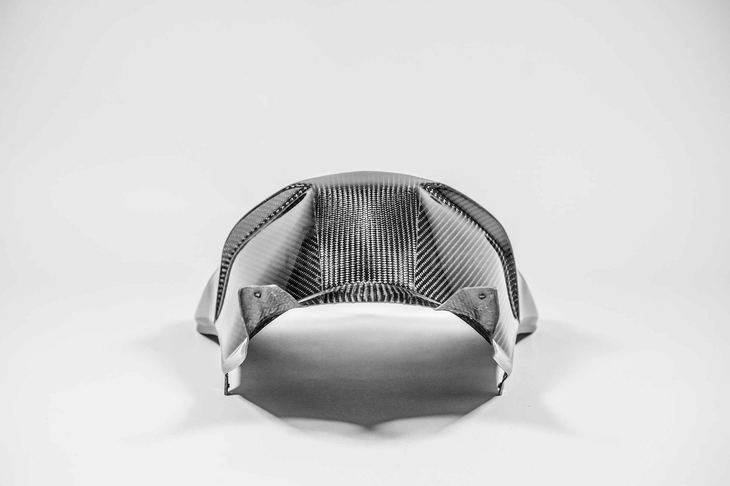 タンクカバー SBK 200g AP カーボンライン ドゥカティ パニガーレ V4/S/R (22-24) 