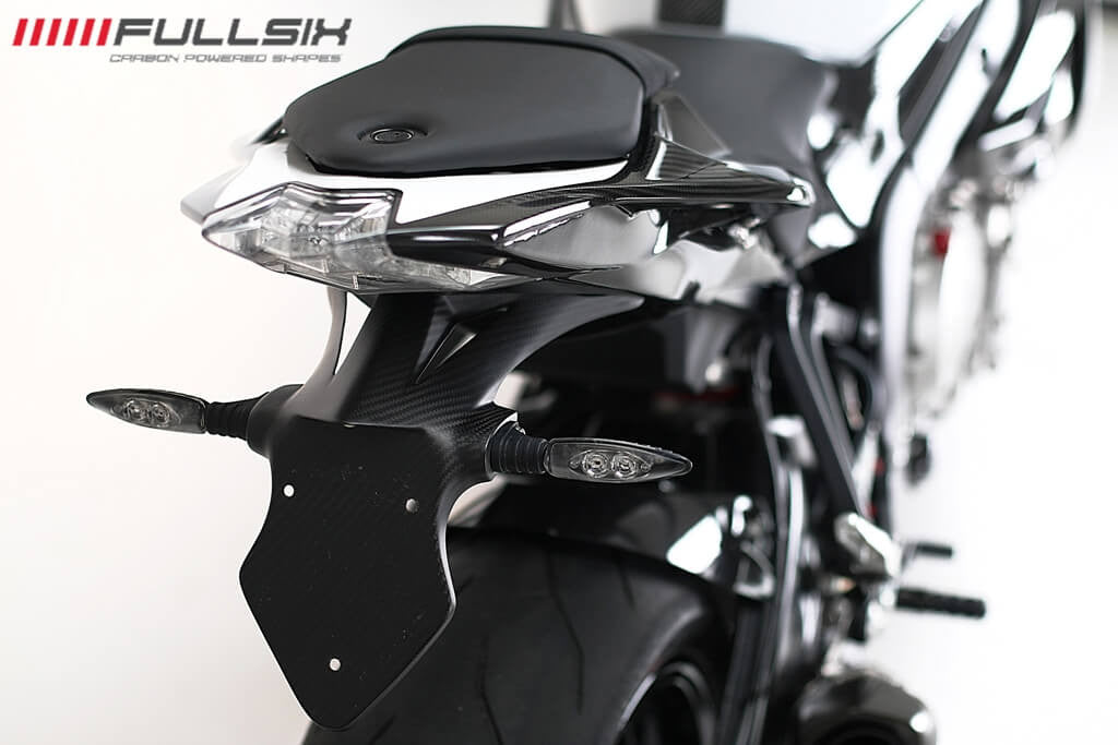 カーボン製ヘッコーバーテイルカバー Fullsix BMW S1000RR K46 (15-18) 