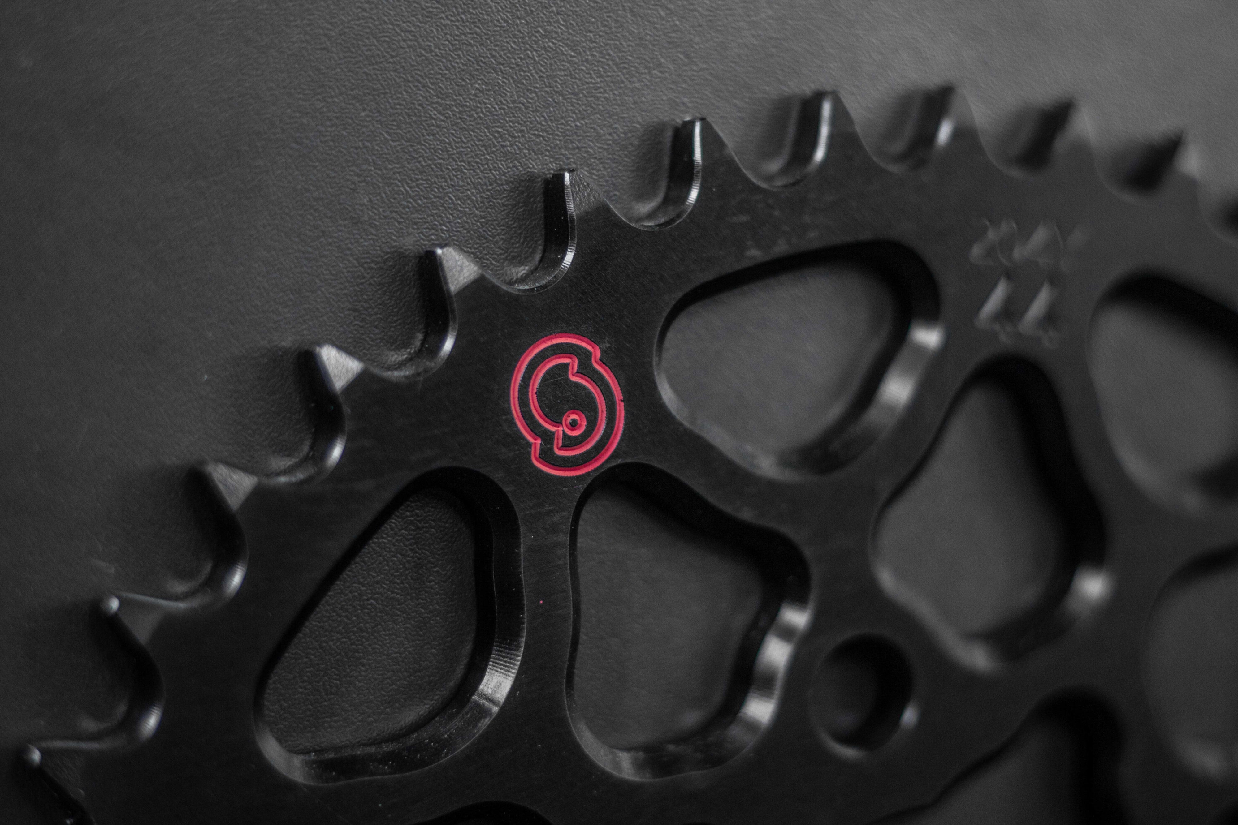 Sitta GP アルミニウムスプロケット BMW HP Schmiederad HP4 および HP4 Race (204Y-HR20GP) – 37-47 歯、520 ピッチ 