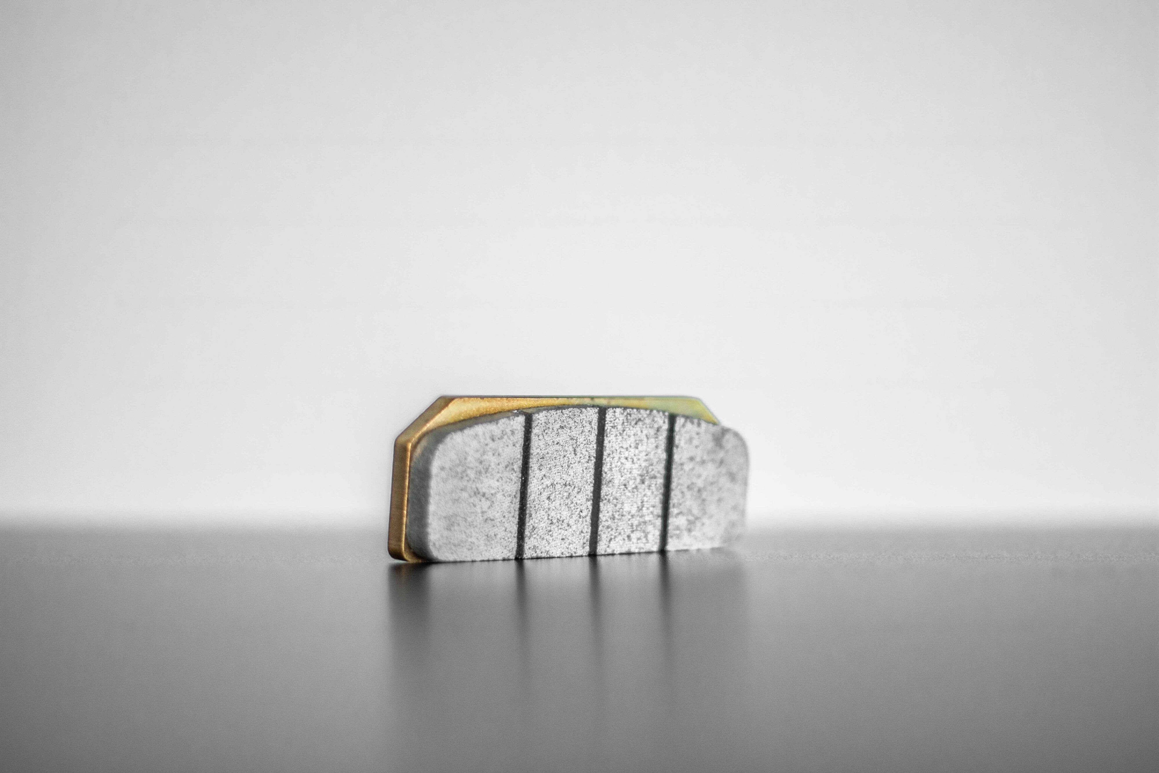 Brembo Z04レーシング-ブレーキパッド モノブロックCNC 34-38 および GP4-PR 07835424 