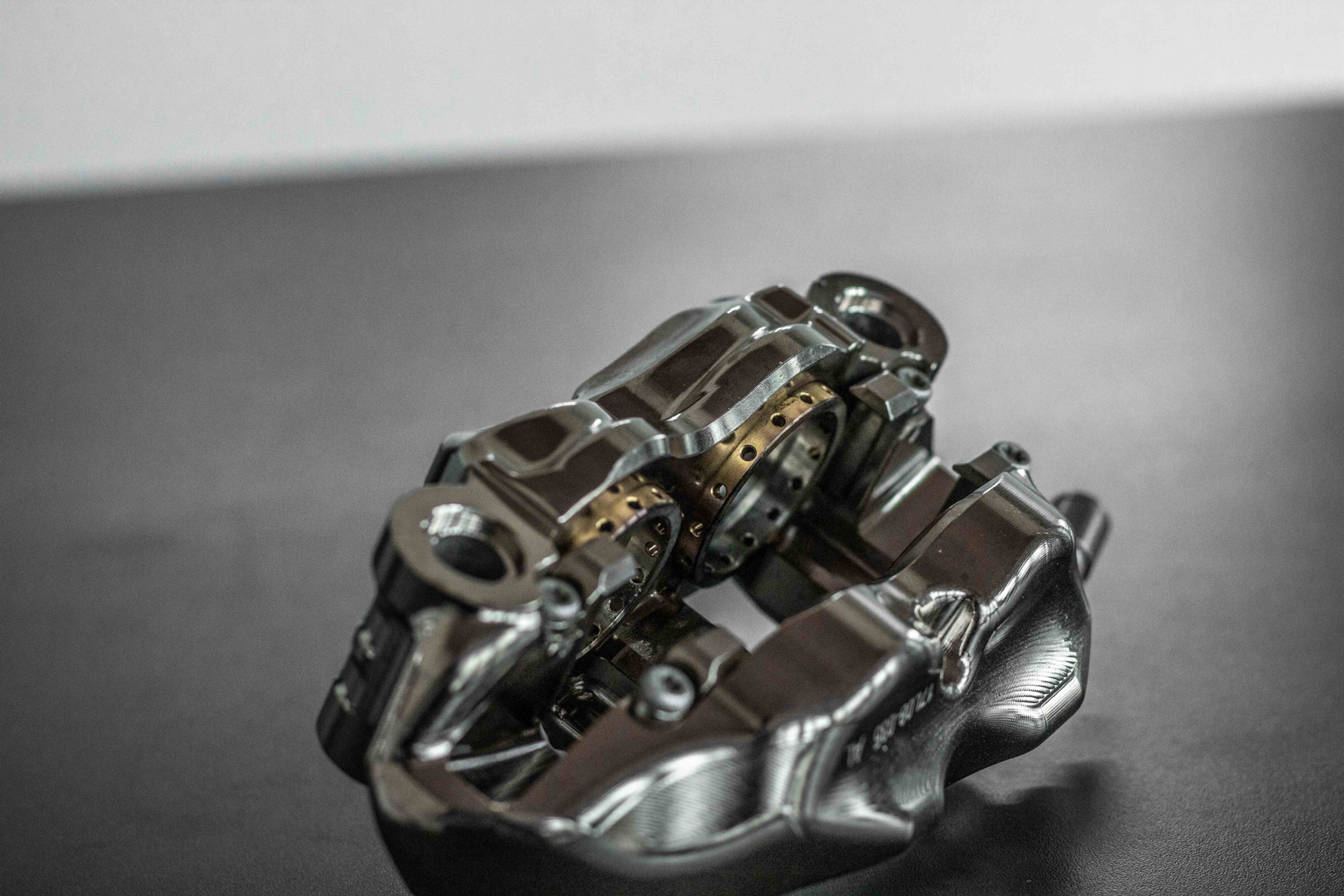 Brembo Racing GP4-PR モノブロックブレーキキャリパー 左 108mm XB6E510 