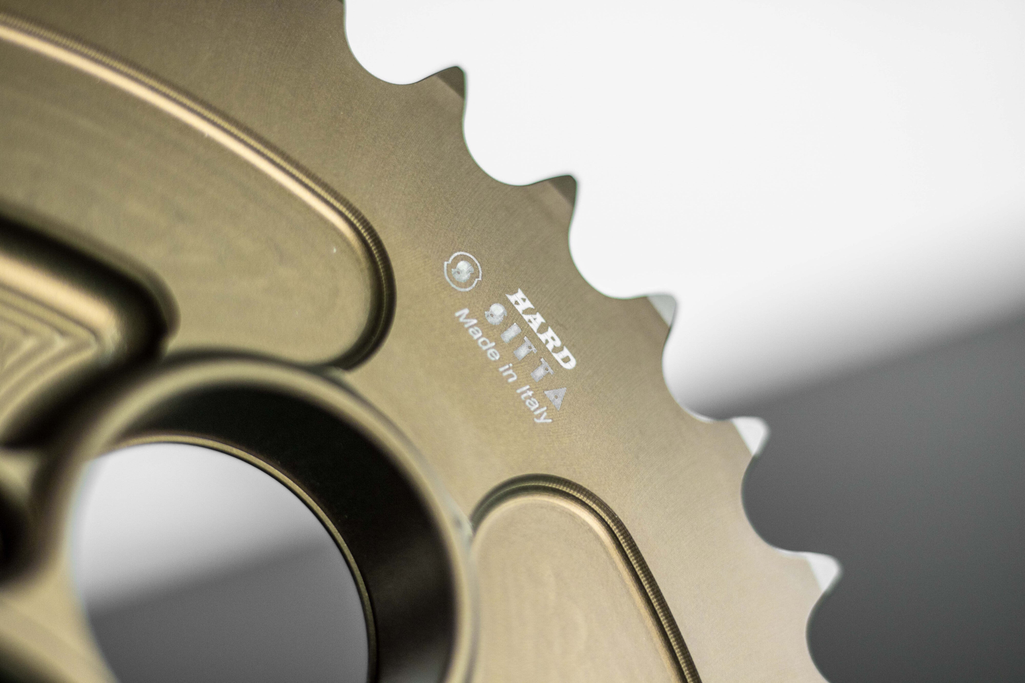 シッタ アルミニウム スプロケット ドゥカティ パニガーレ V4/S/R (18-24) (206D) – 37-46 歯数, 520/525 分割 