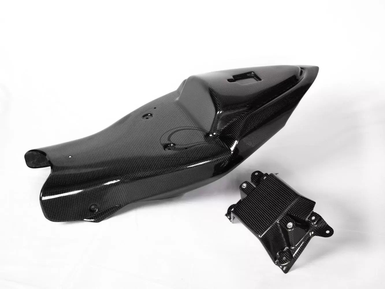 ホンダ CBR 1000 RR-R SC82 (20-23) 用のカーボン製フルカウルセット Carbonin 