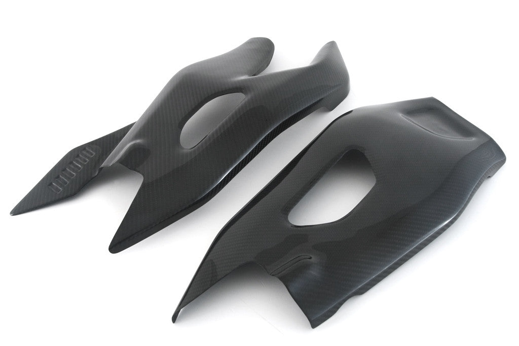 カーボン製スイングアームカバー Fullsix Yamaha YZF-R1/M RN32, RN49 & RN65 (15-25) 