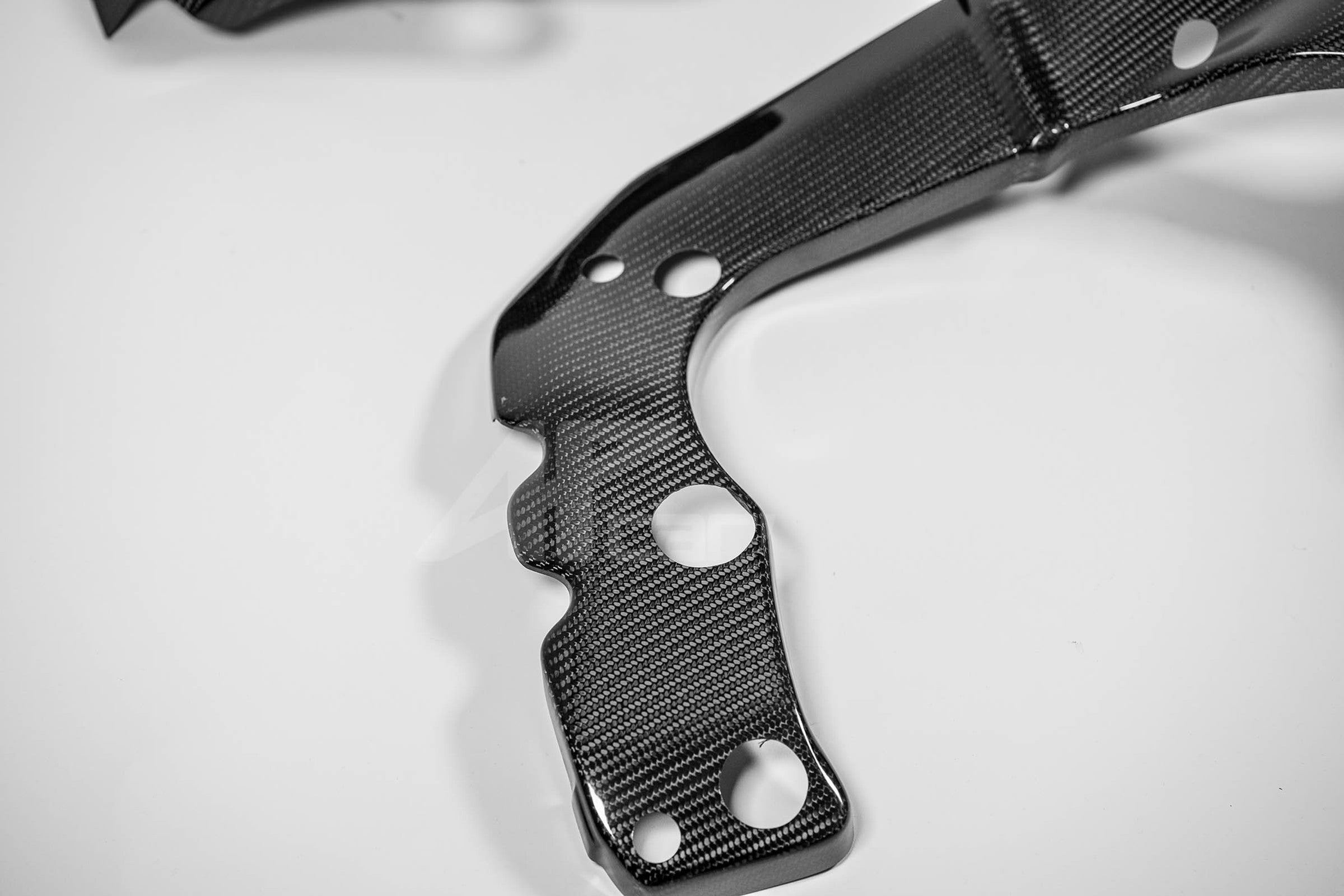 フレームカバー 200g AP カーボンライン ホンダ CBR 1000 RR-R SC82 (20-25) 