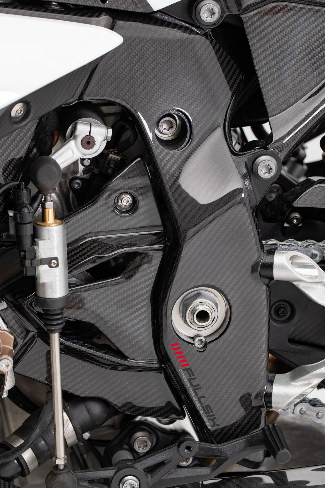カーボン製スプロケットカバー Fullsix BMW S1000RR K67 (19-25) 