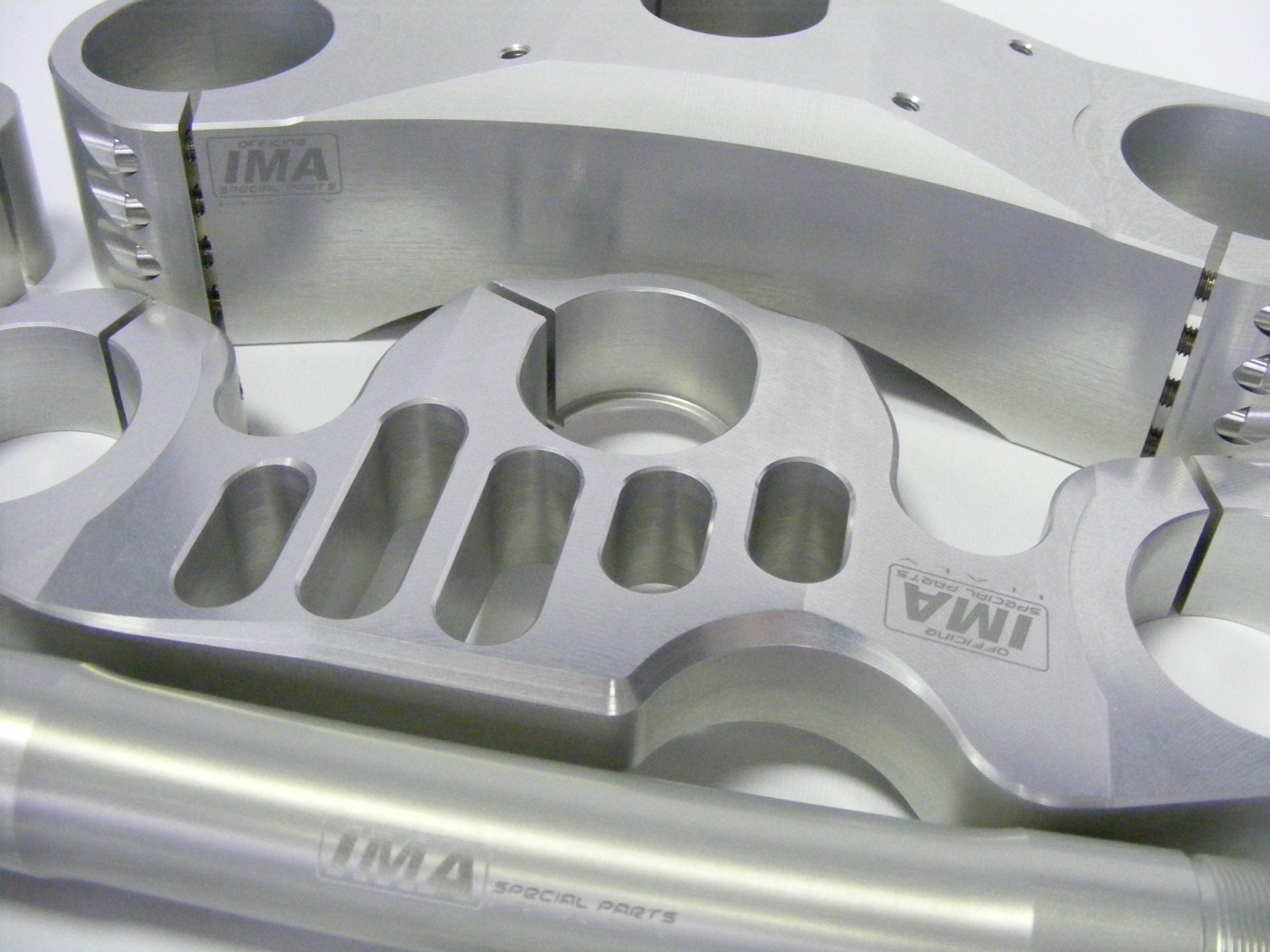 イマスペシャルパーツ STKレーシング フォークトップ Suzuki GSX-R 1000 (17-23) 