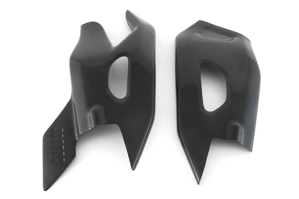 カーボン製スイングアームカバー Fullsix Yamaha YZF-R1/M RN32, RN49 & RN65 (15-25) 
