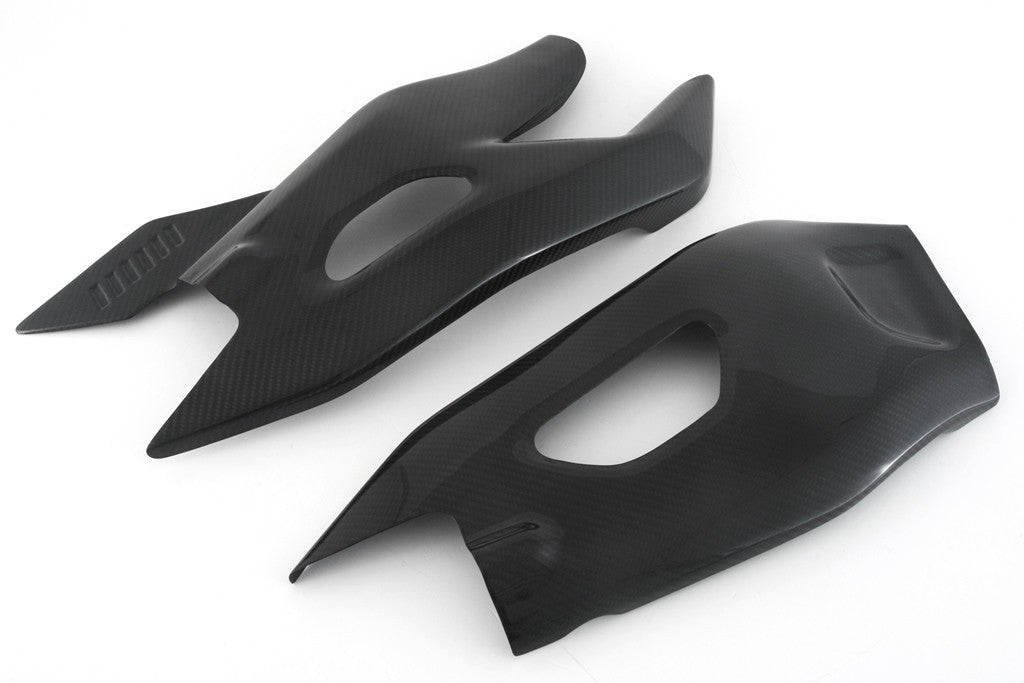 カーボン製スイングアームカバー Fullsix Yamaha YZF-R1/M RN32, RN49 & RN65 (15-25) 